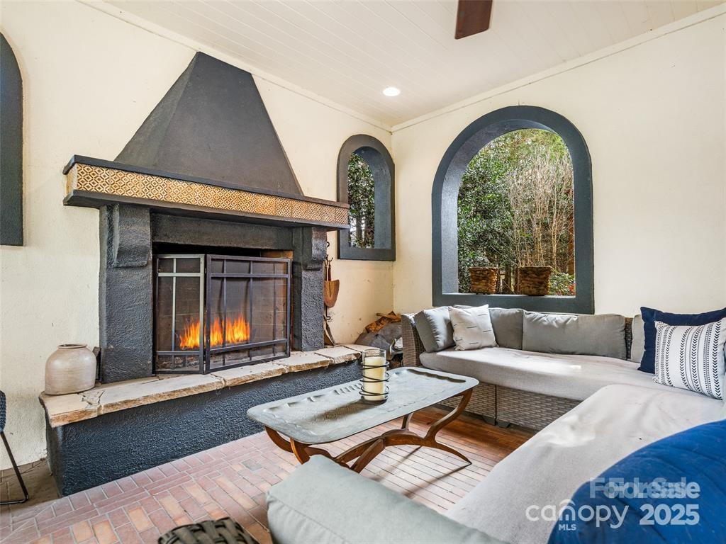 26 Sheridan Road — Asheville