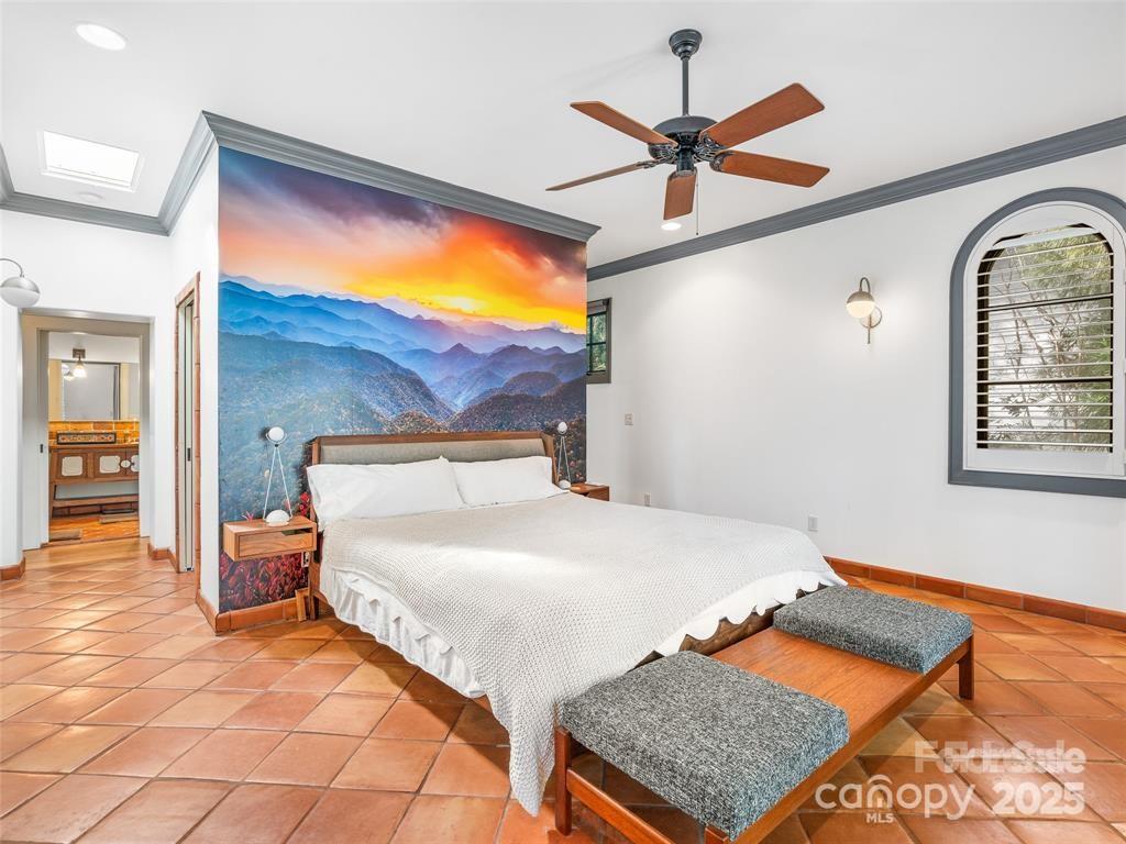 26 Sheridan Road — Asheville