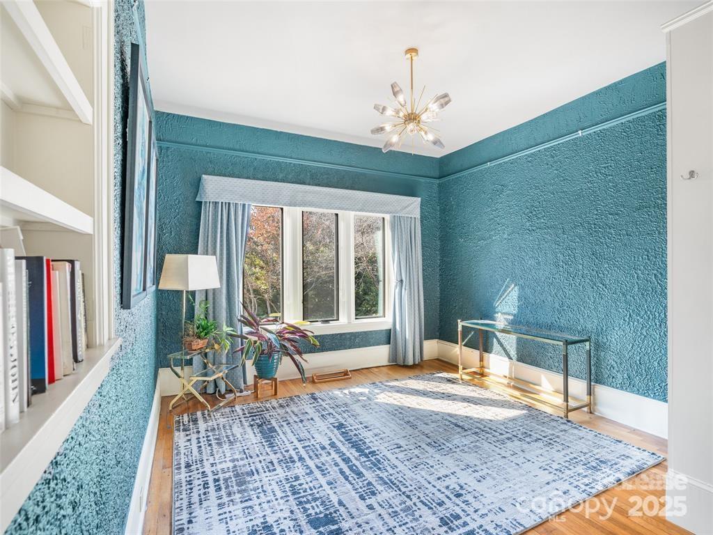 26 Sheridan Road — Asheville