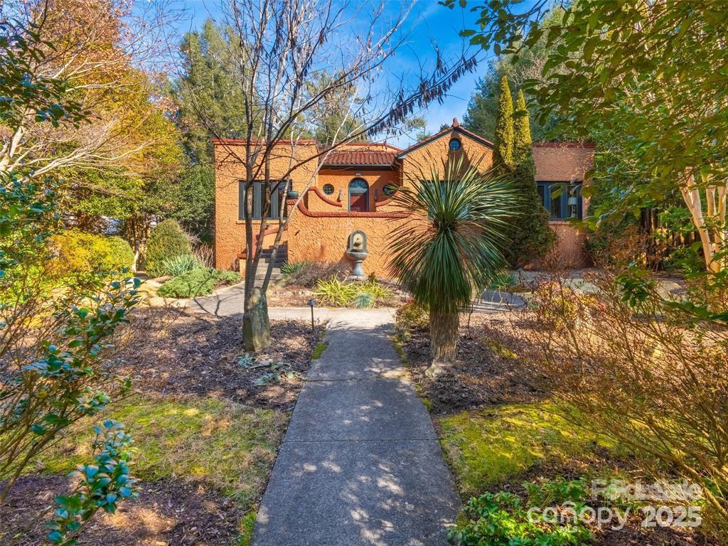 26 Sheridan Road — Asheville