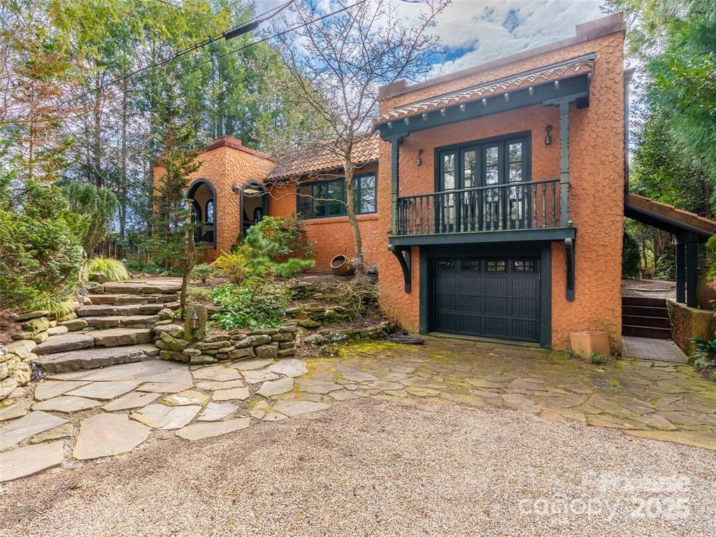 26 Sheridan Road — Asheville