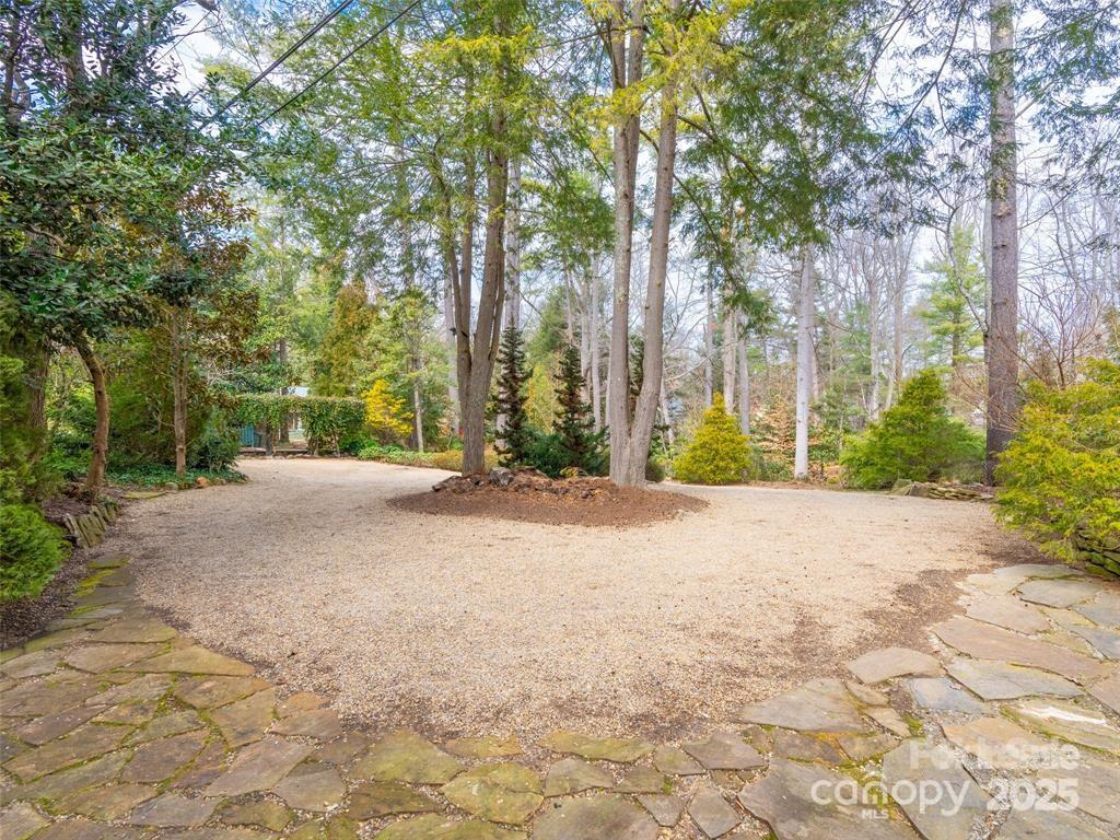 26 Sheridan Road — Asheville