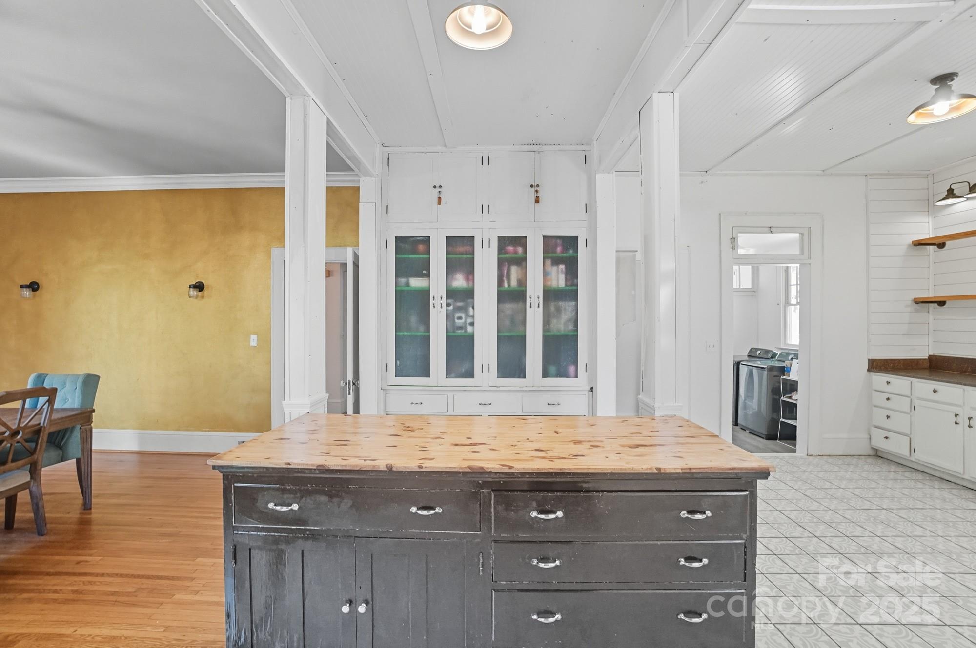 504 S York Street — Gastonia