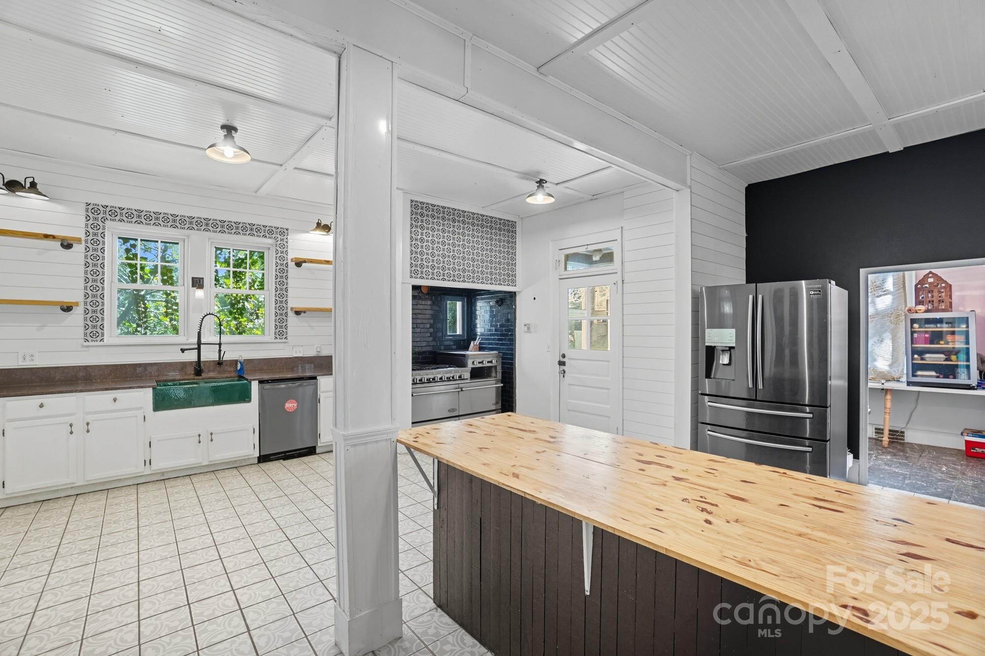 504 S York Street — Gastonia