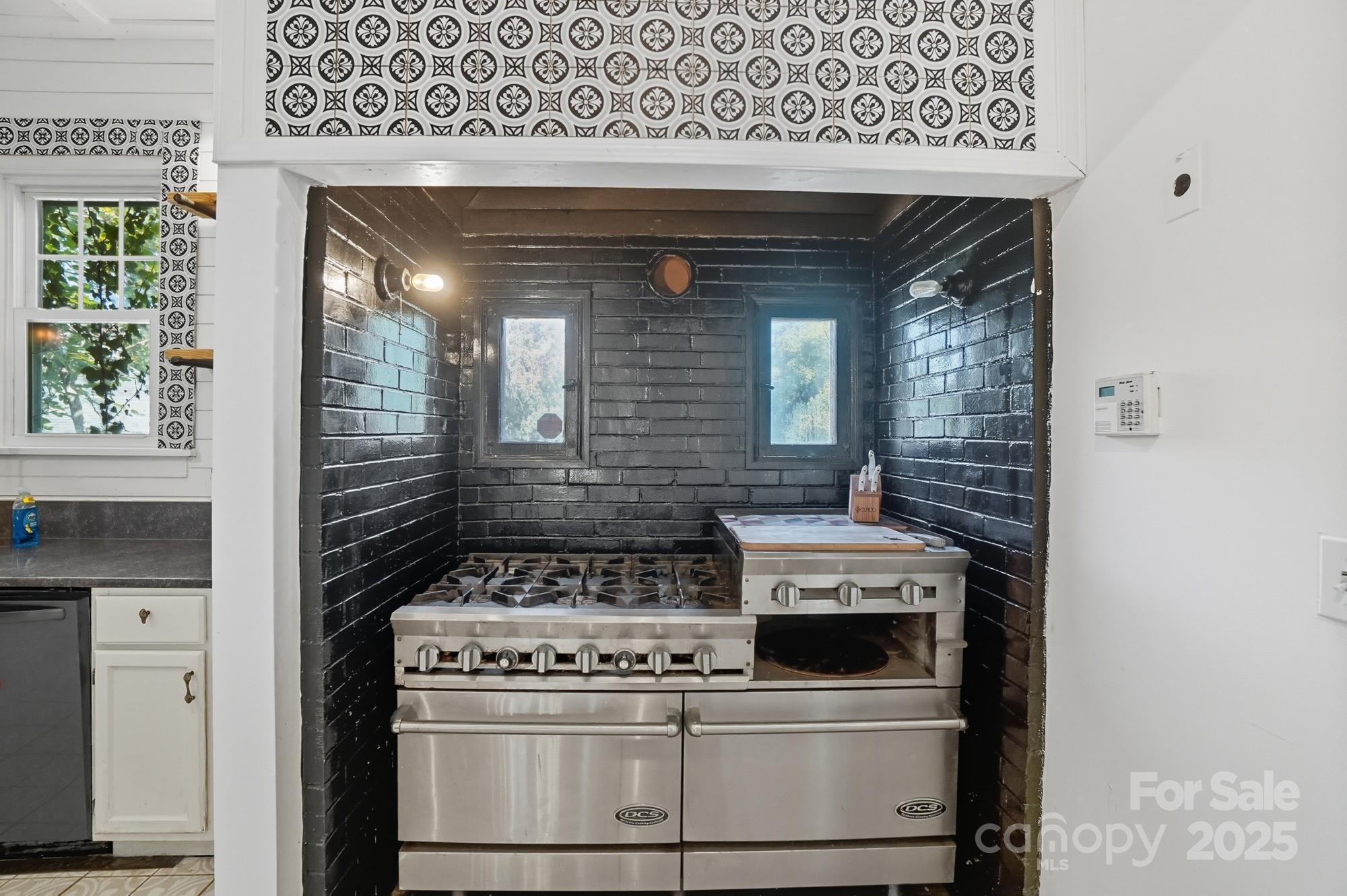 504 S York Street — Gastonia
