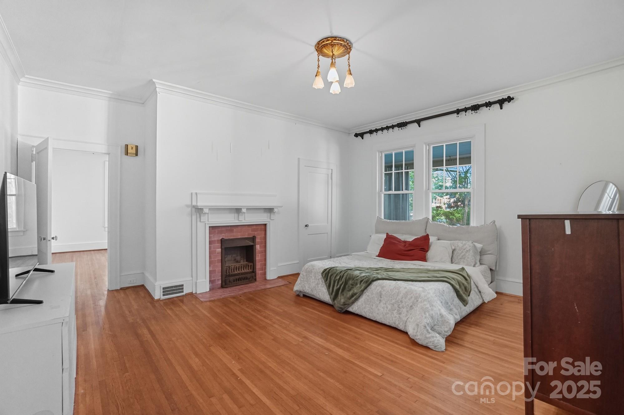 504 S York Street — Gastonia