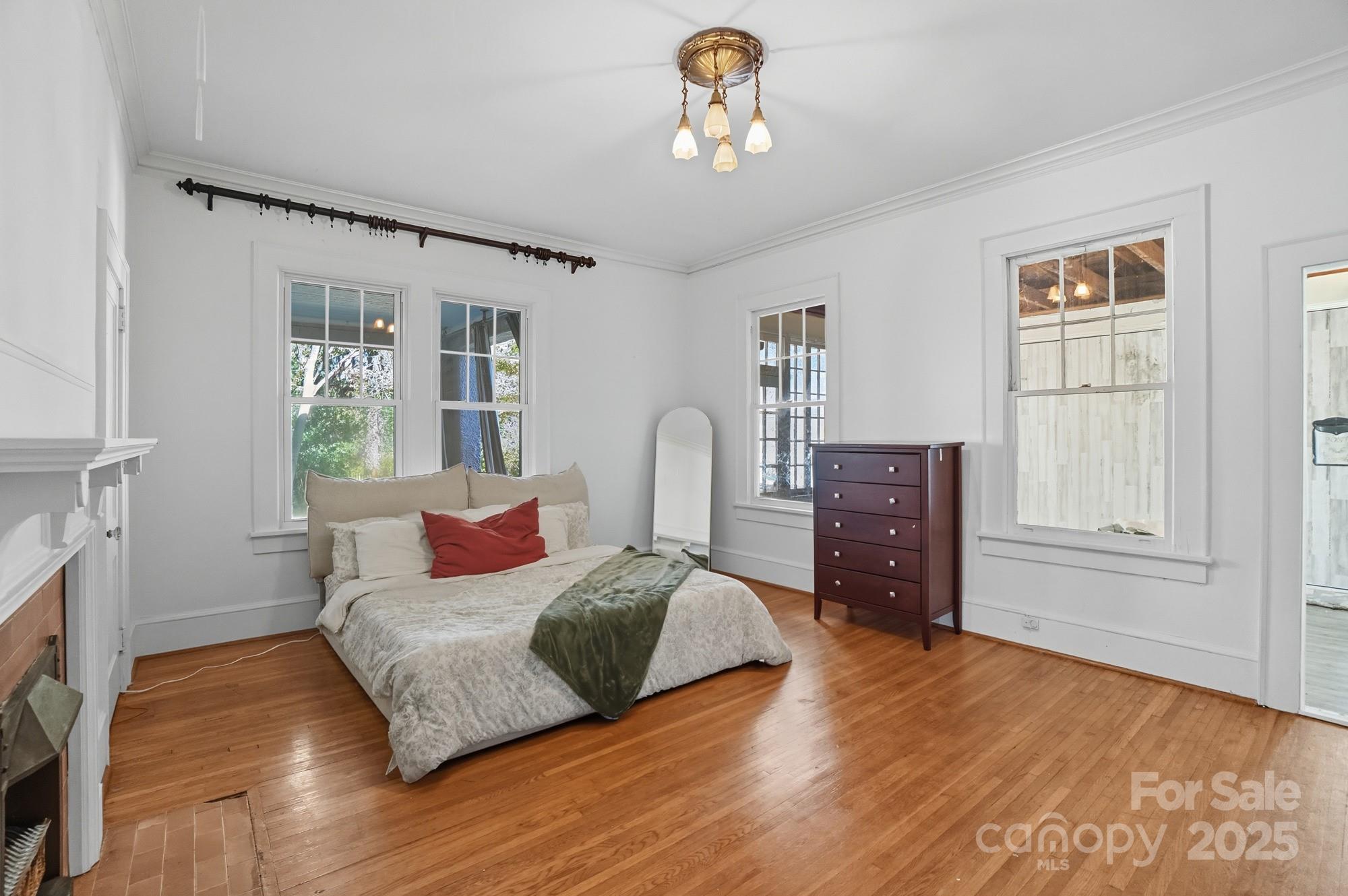 504 S York Street — Gastonia