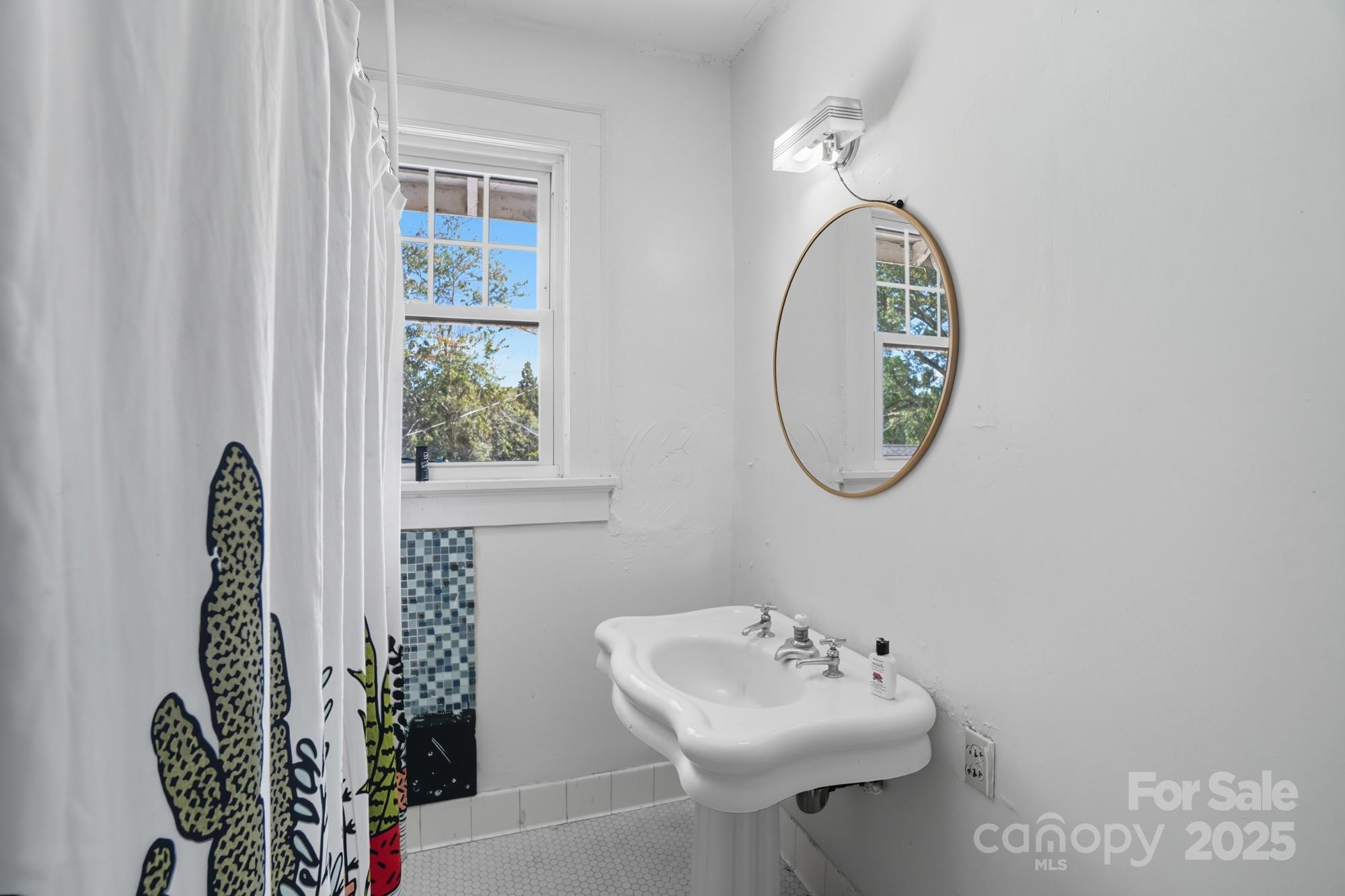 504 S York Street — Gastonia