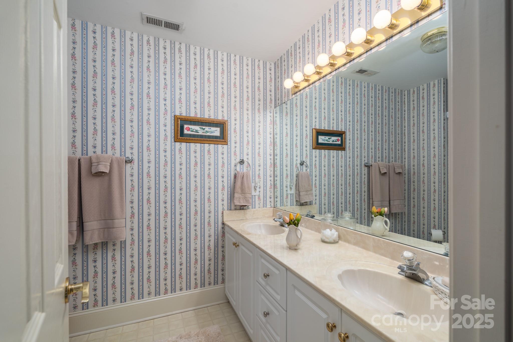 1085 Pinecrest Drive — Rock Hill