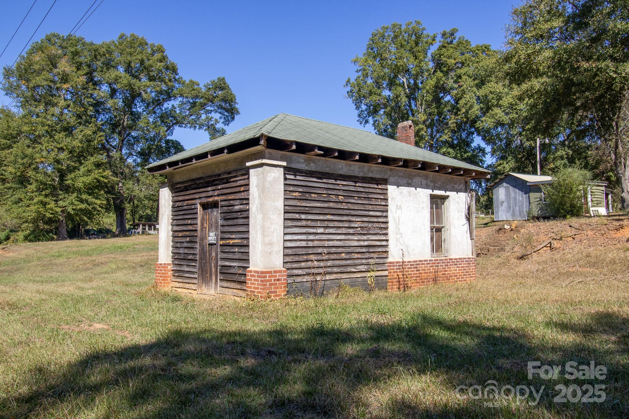 3062 Michelle Drive — Blackstock