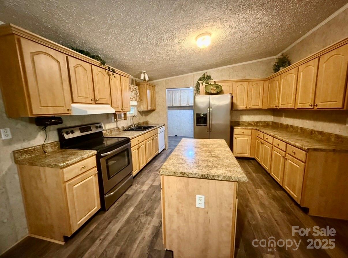 1409 Clayton Drive — Chester