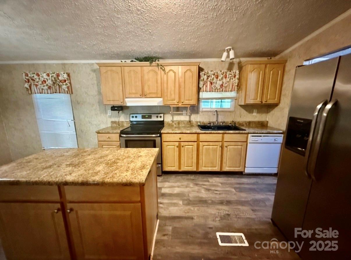 1409 Clayton Drive — Chester