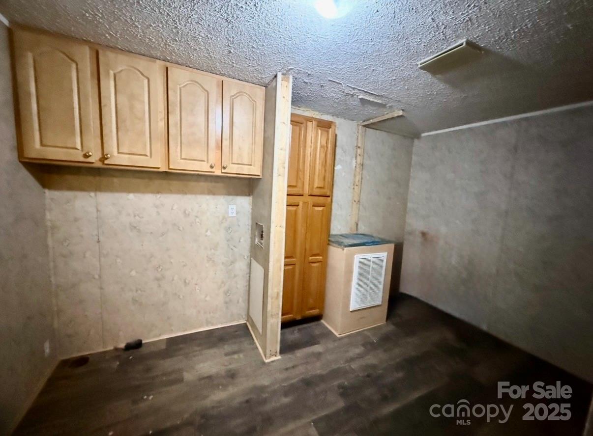 1409 Clayton Drive — Chester