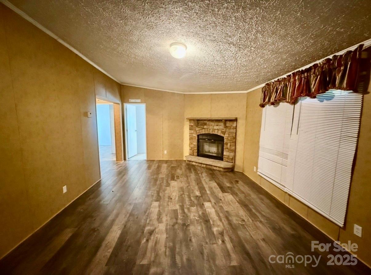 1409 Clayton Drive — Chester