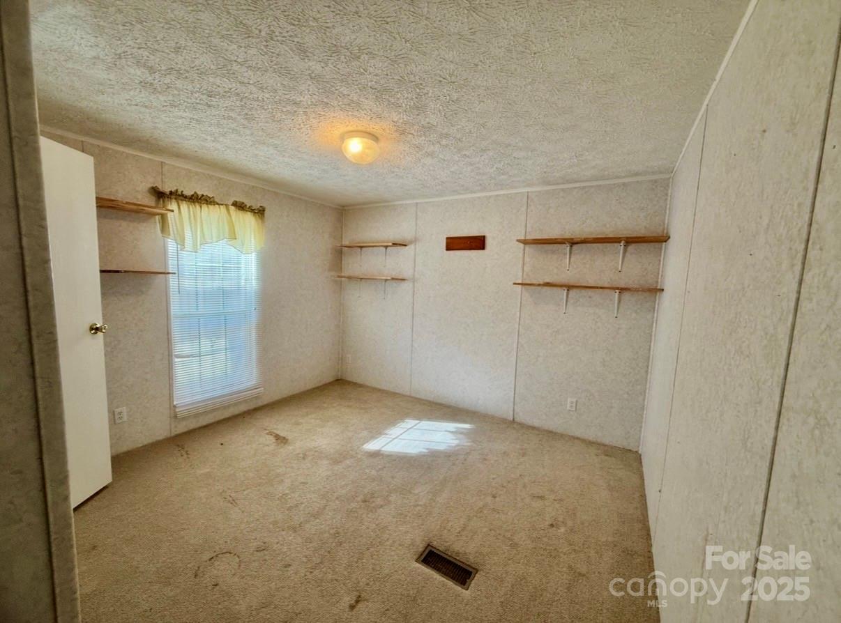 1409 Clayton Drive — Chester