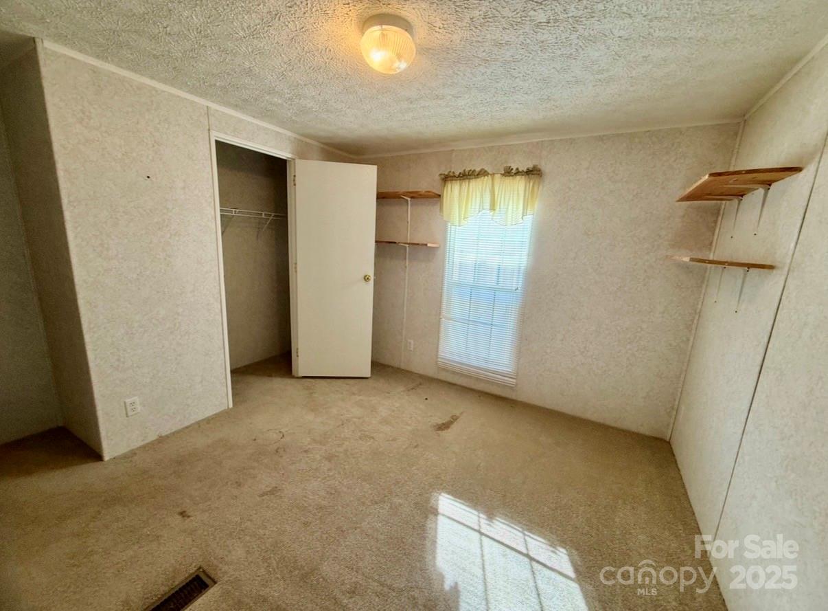 1409 Clayton Drive — Chester