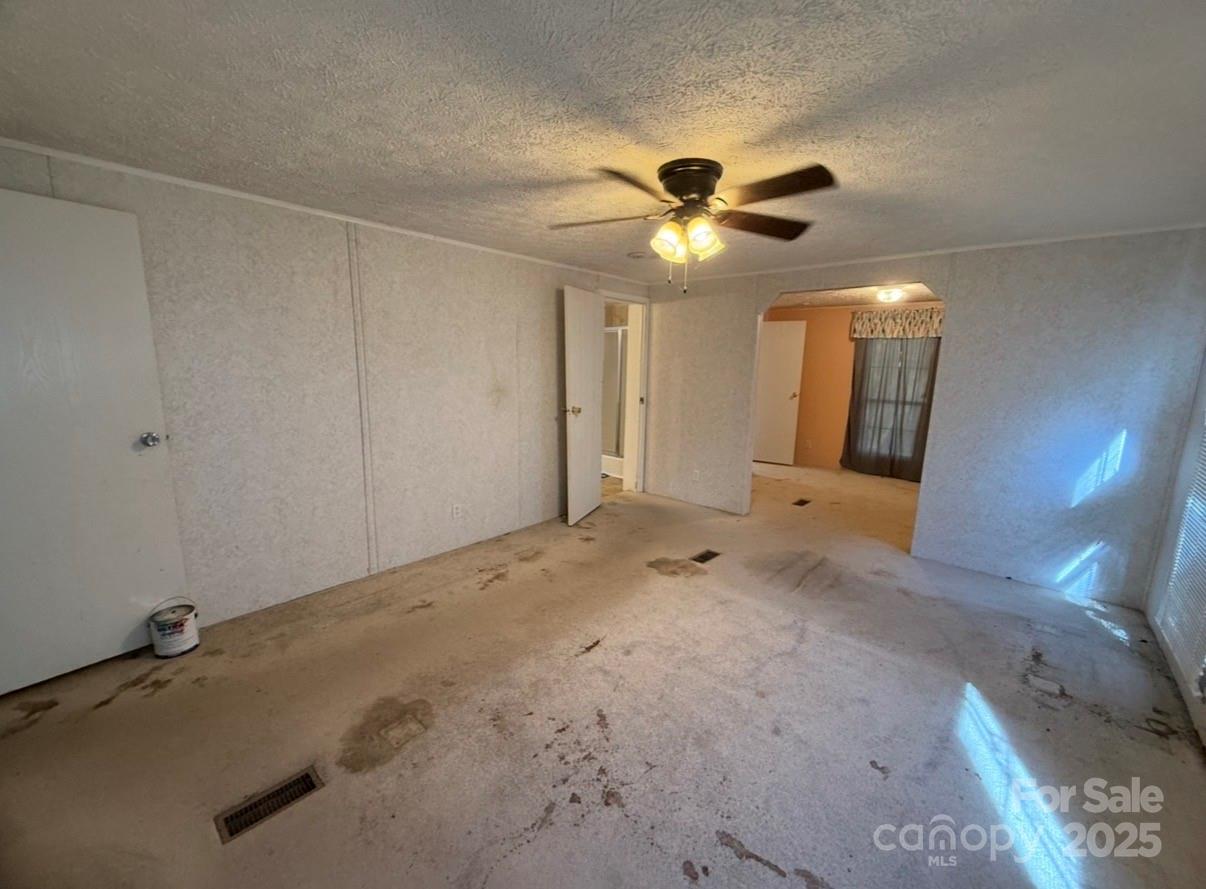 1409 Clayton Drive — Chester