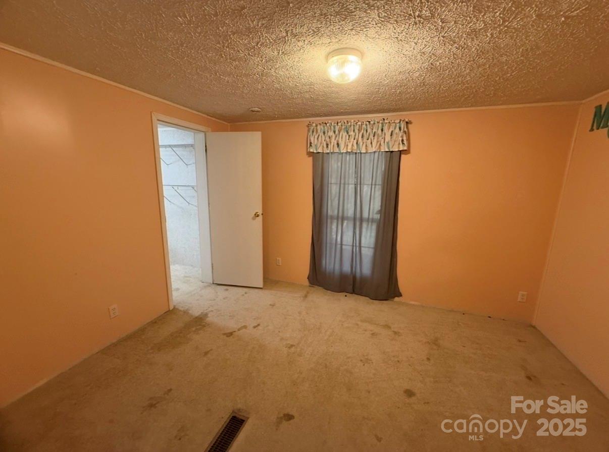 1409 Clayton Drive — Chester