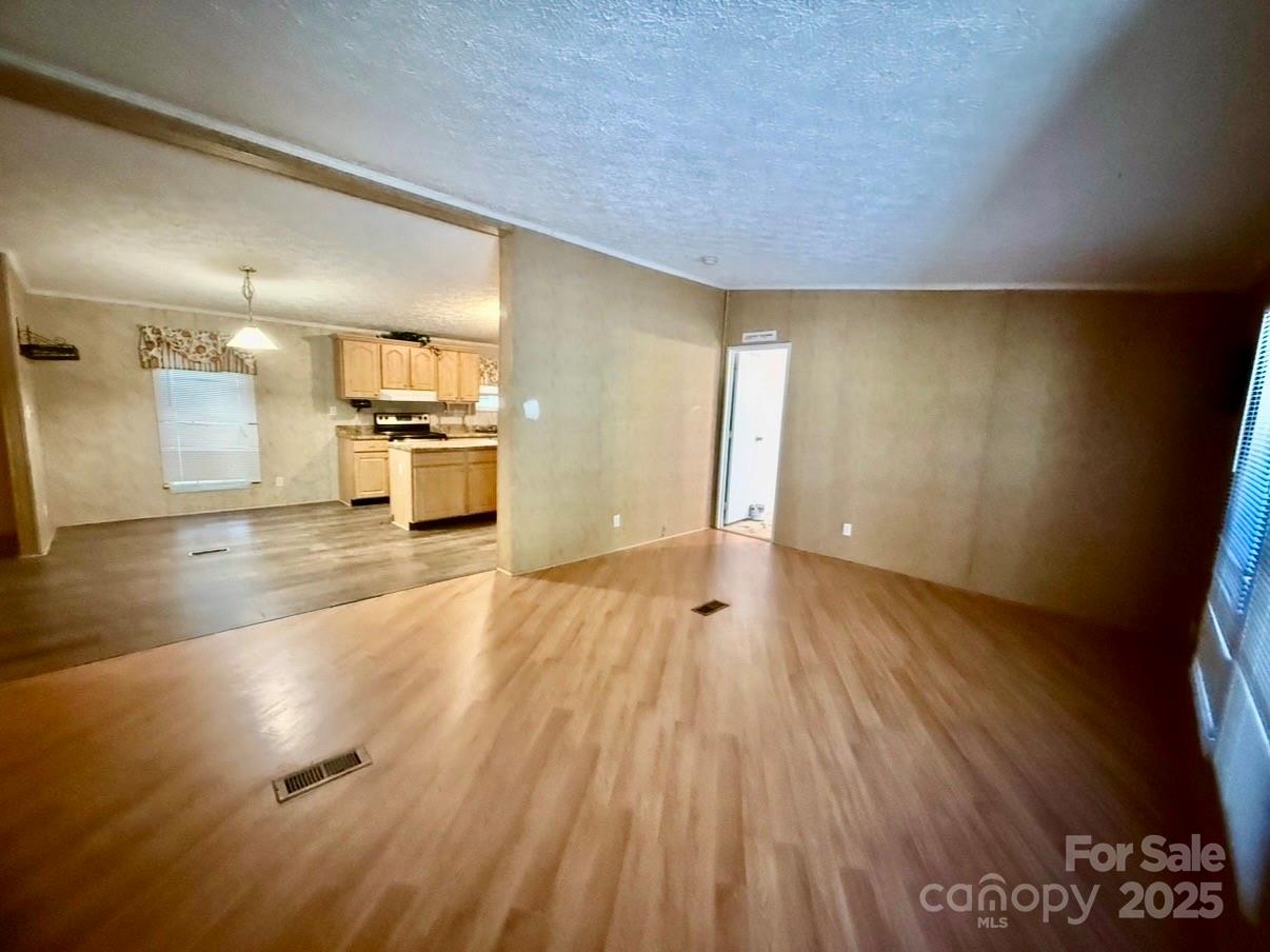 1409 Clayton Drive — Chester