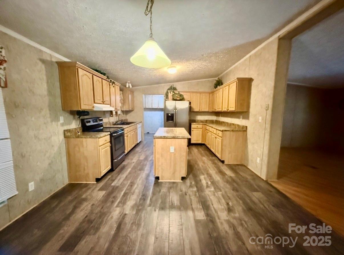 1409 Clayton Drive — Chester