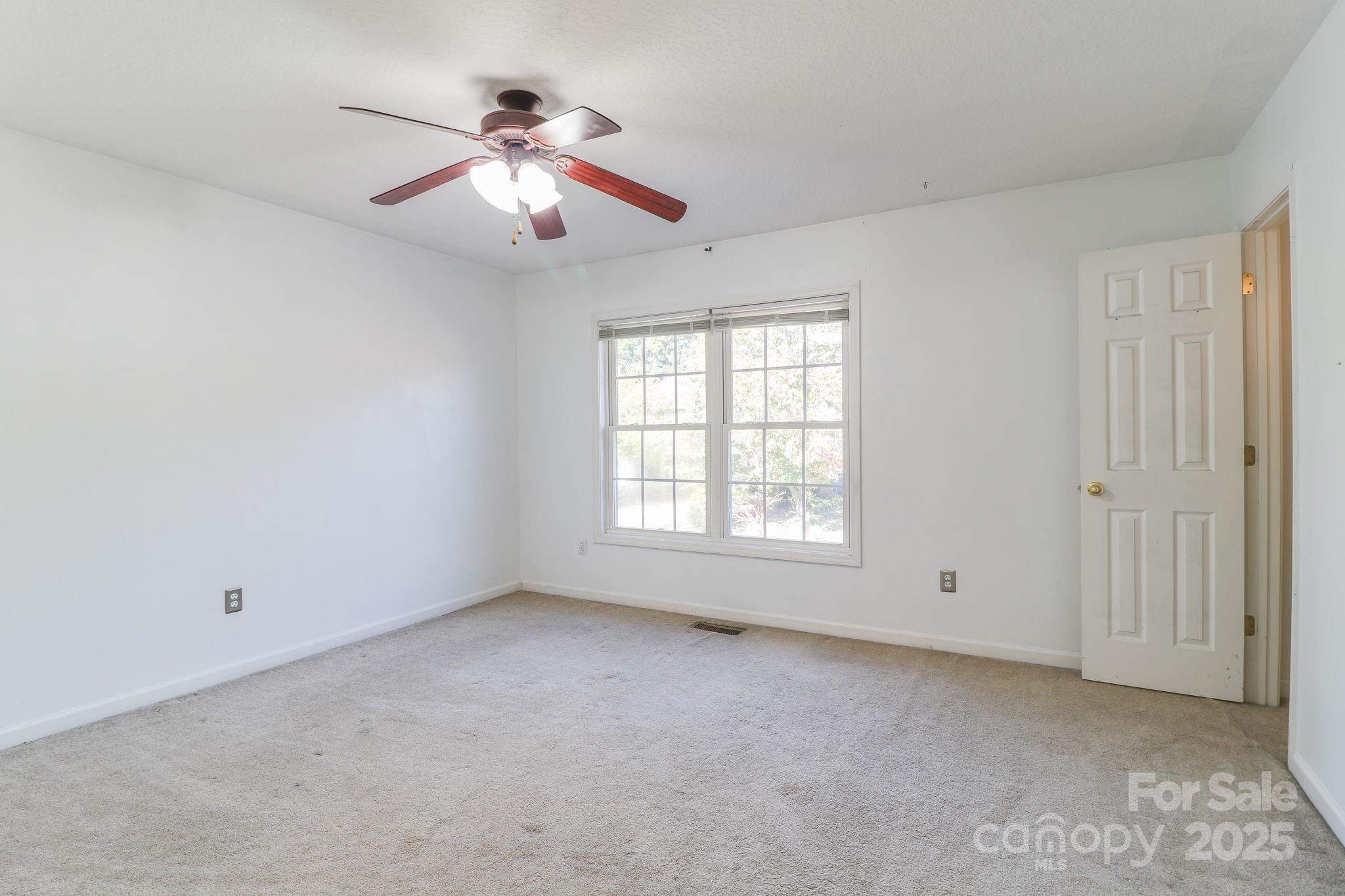 16 Aberdeen Drive — Arden