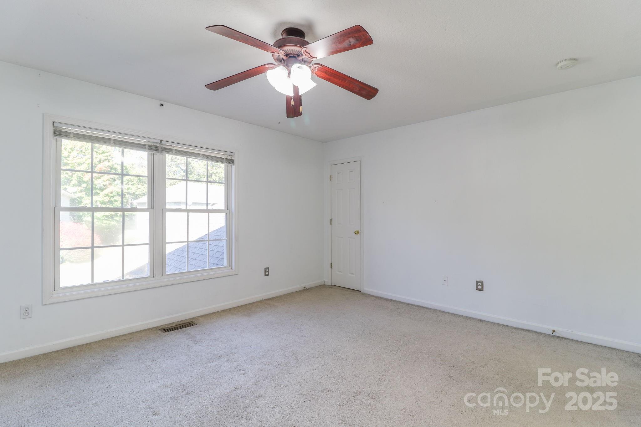 16 Aberdeen Drive — Arden