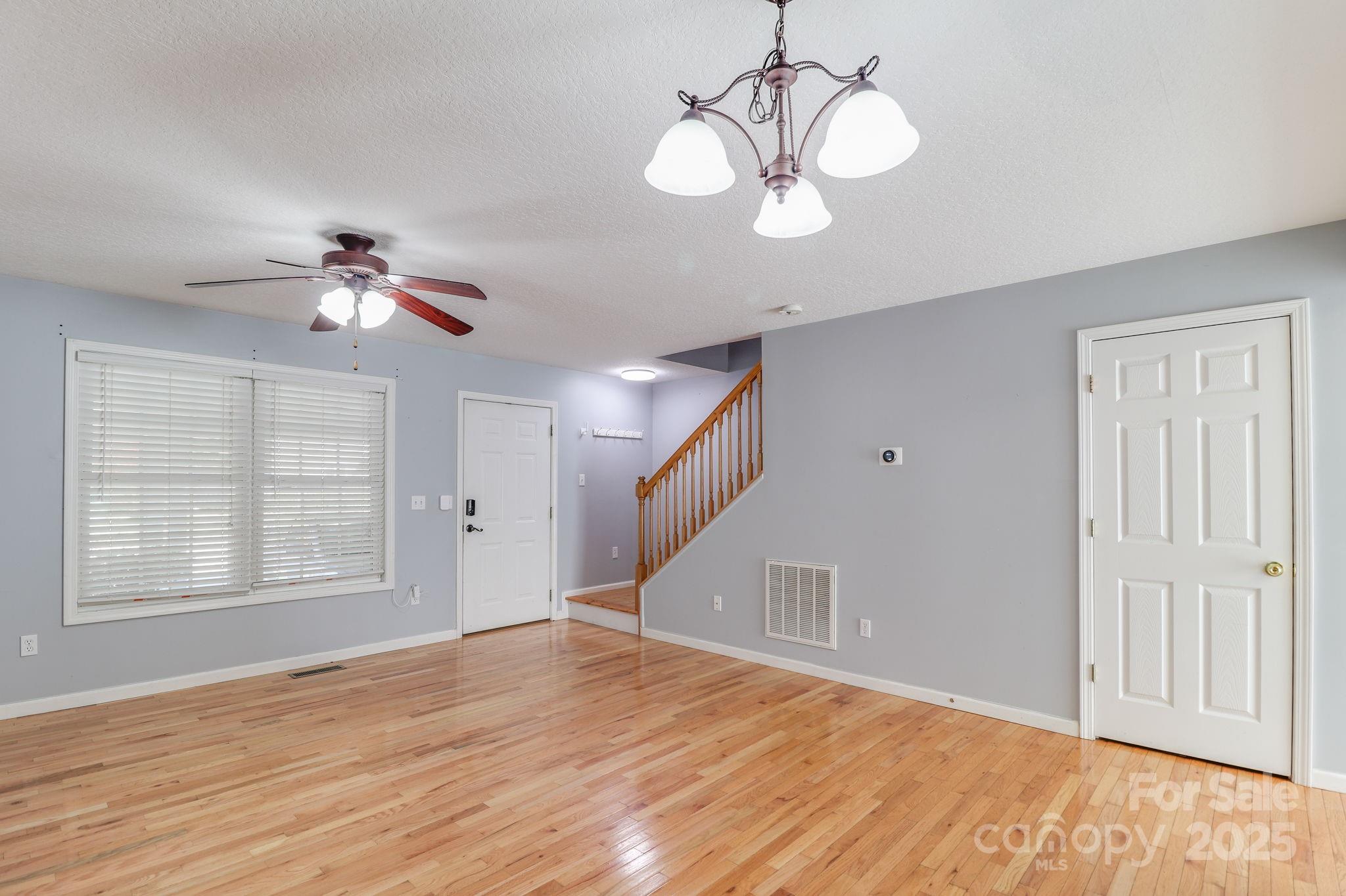 16 Aberdeen Drive — Arden