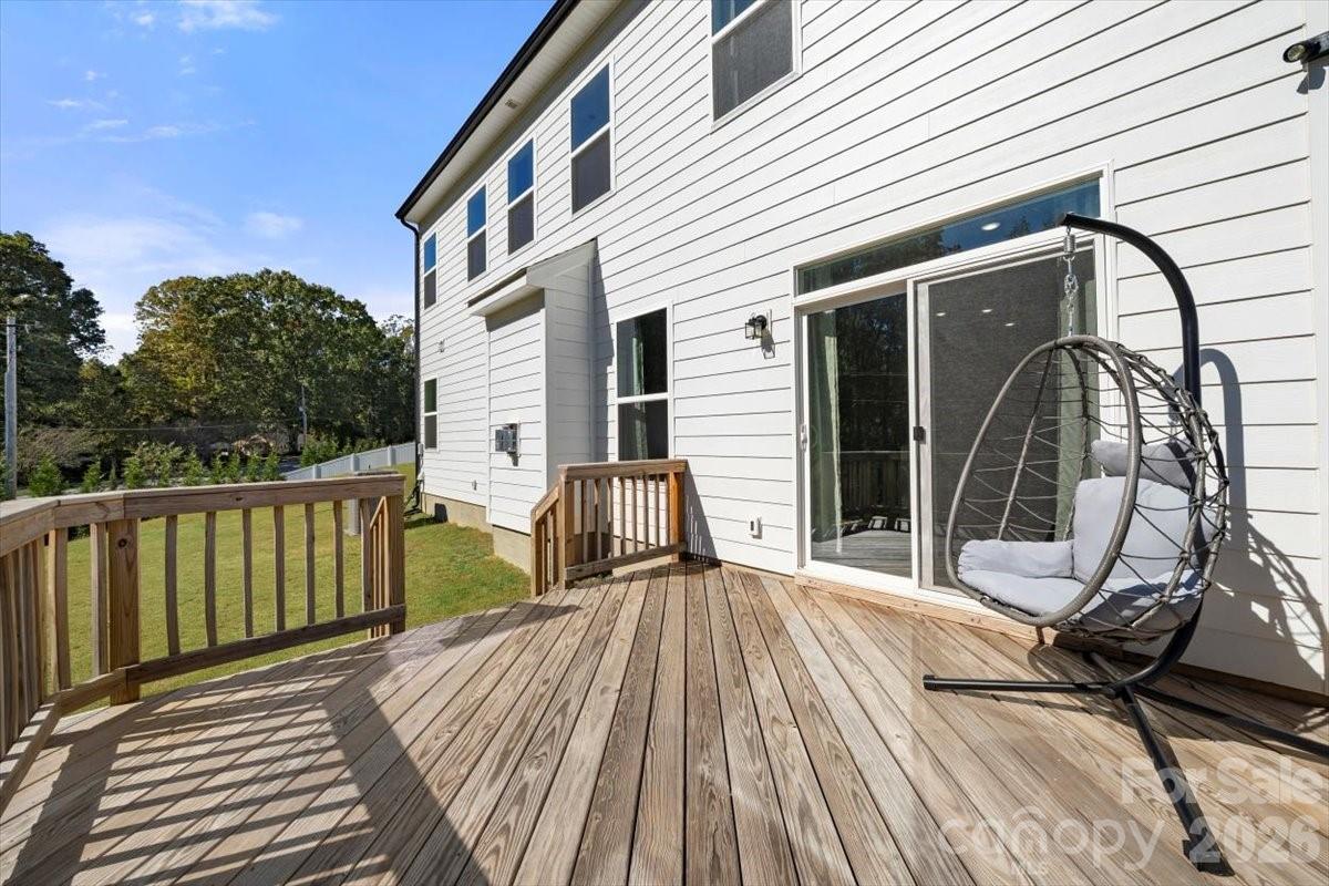 110 Cokesbury Road — Mooresville