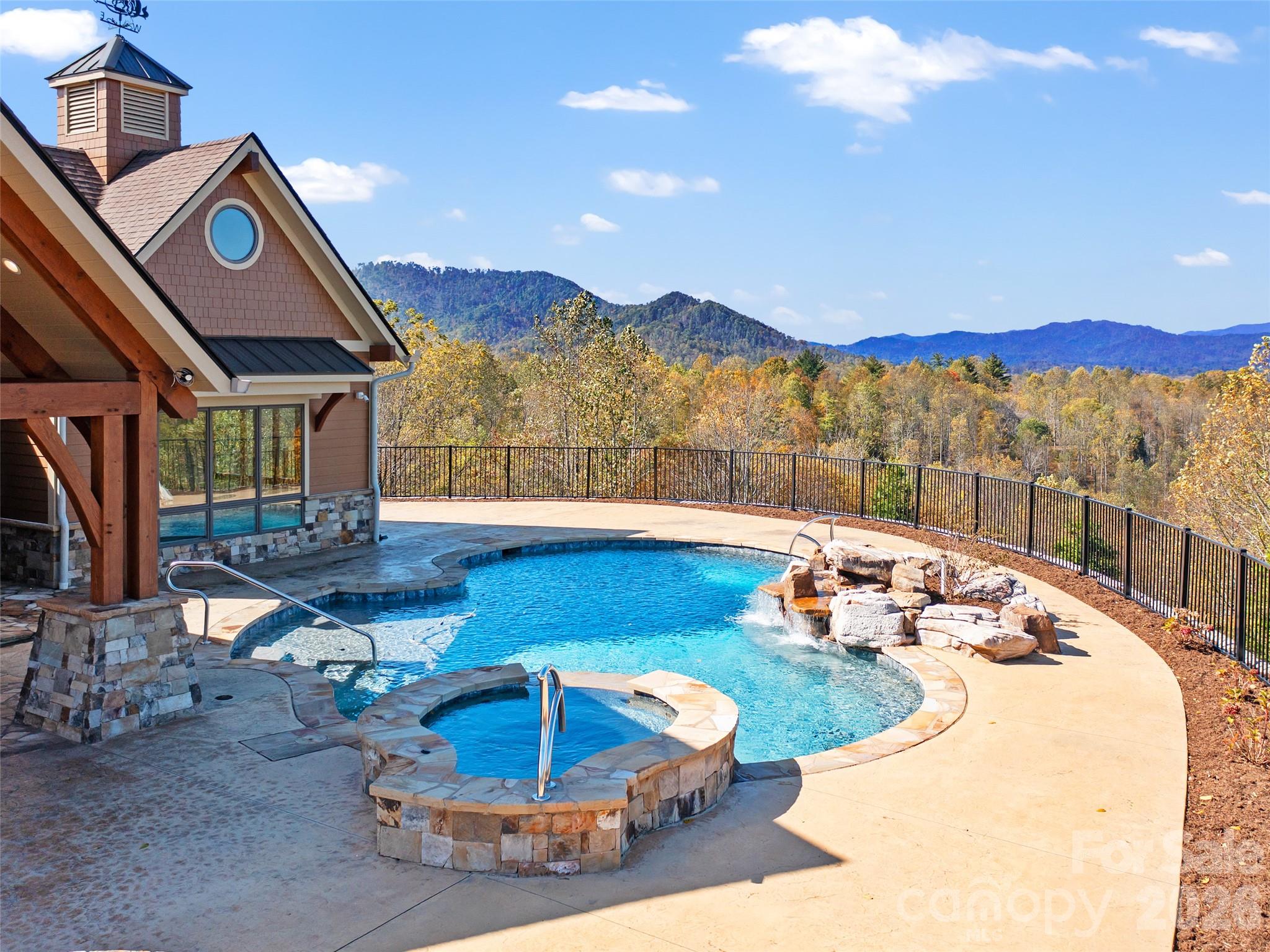 946 Ridge Road — Green Mountain