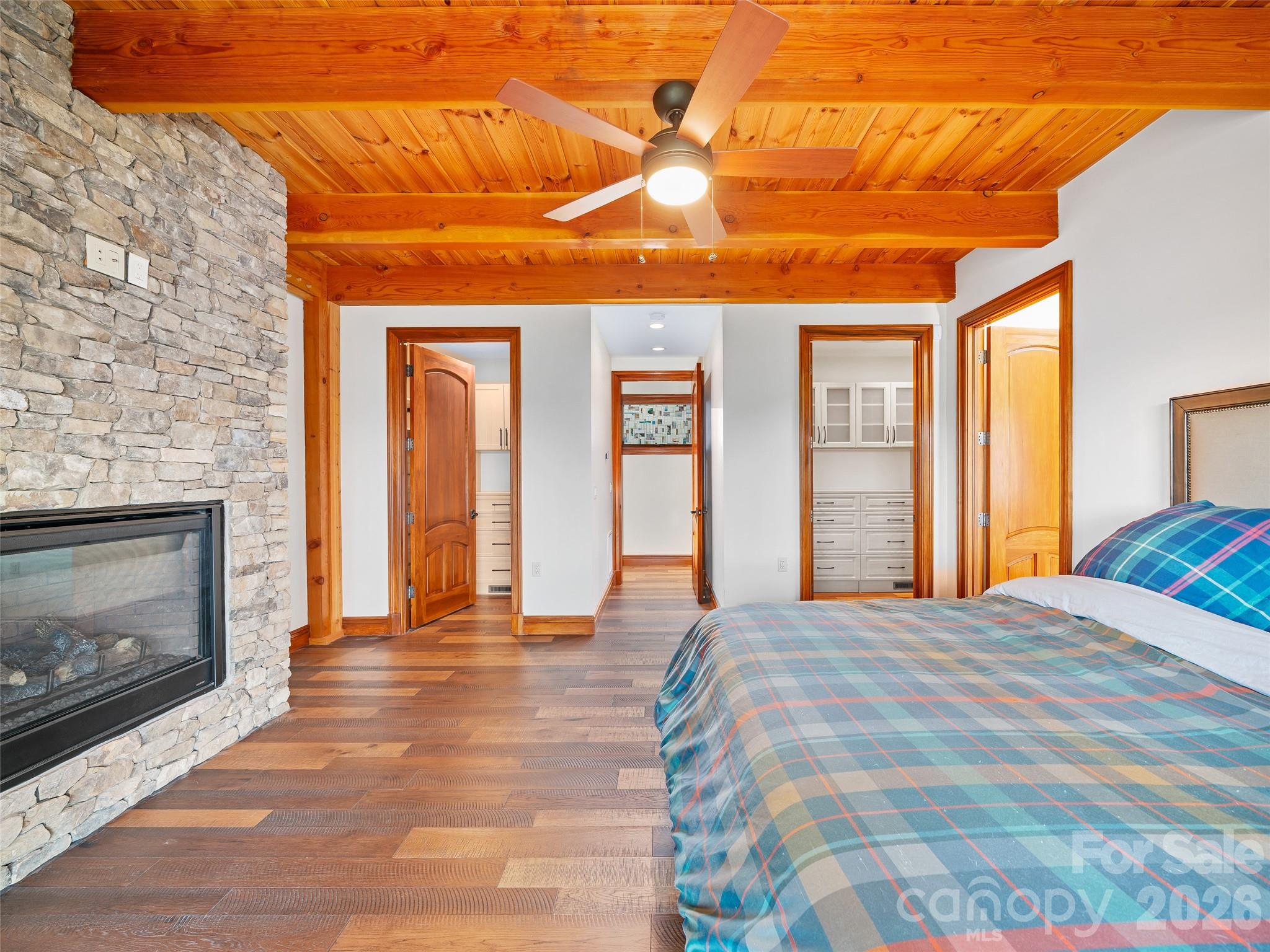 946 Ridge Road — Green Mountain