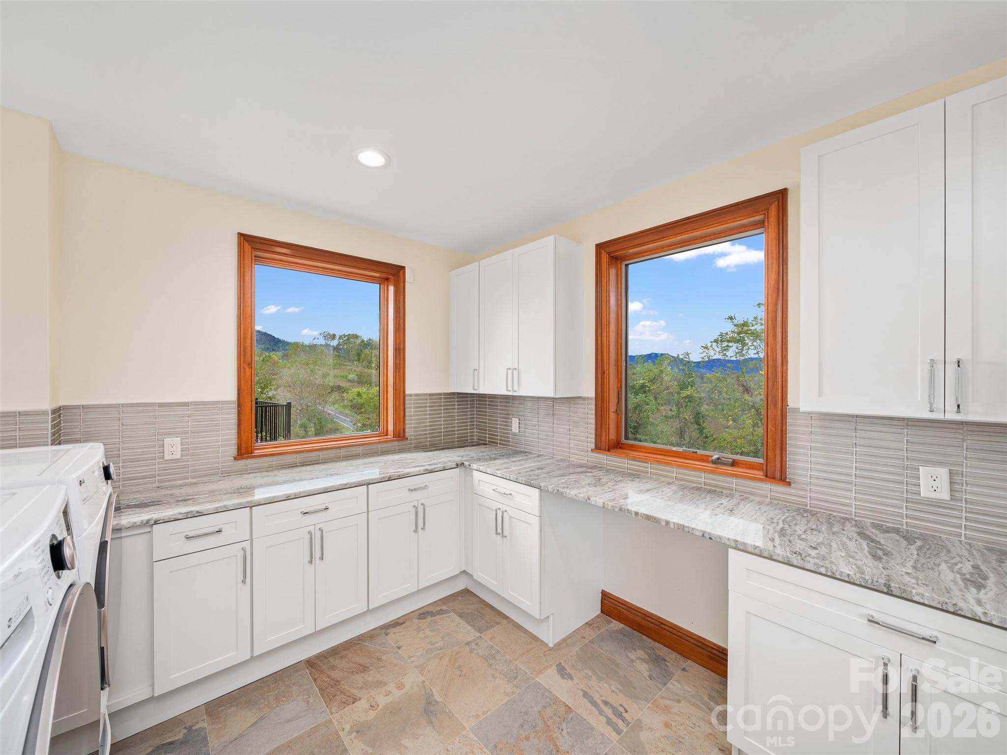 946 Ridge Road — Green Mountain