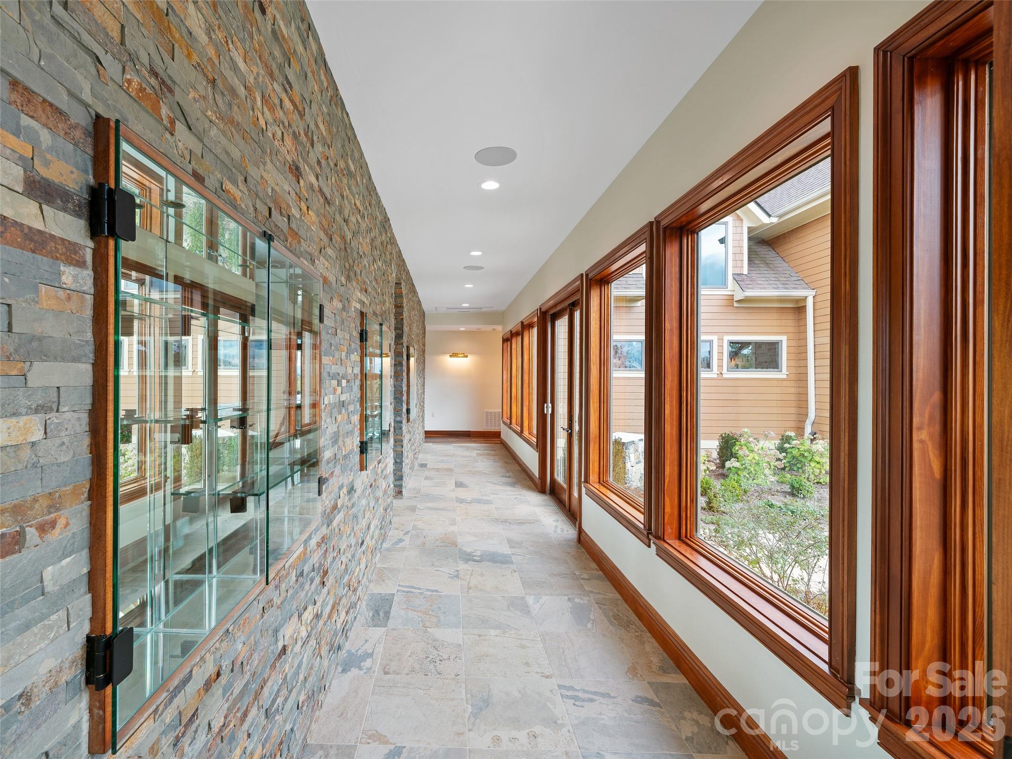 946 Ridge Road — Green Mountain