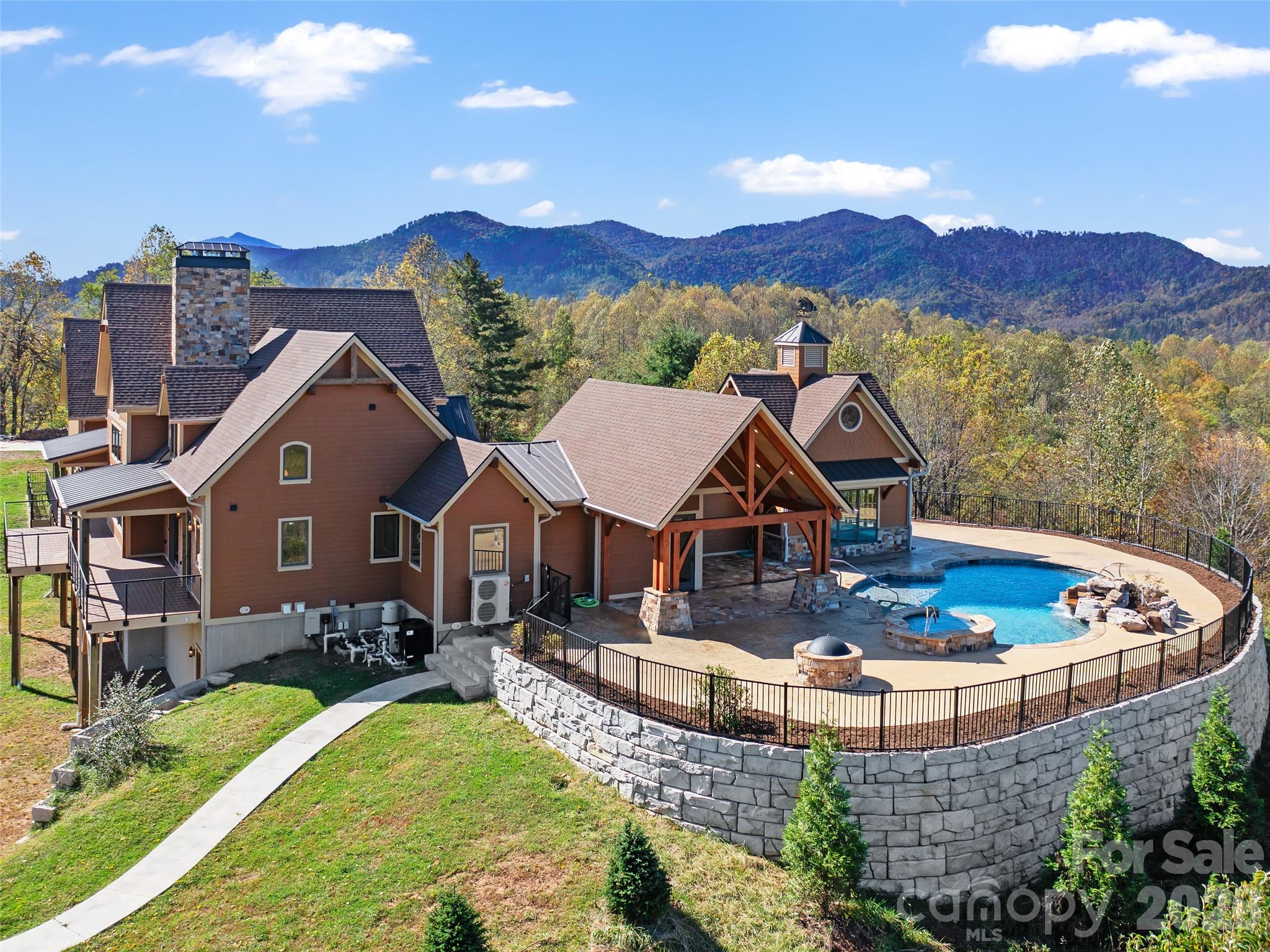 946 Ridge Road — Green Mountain