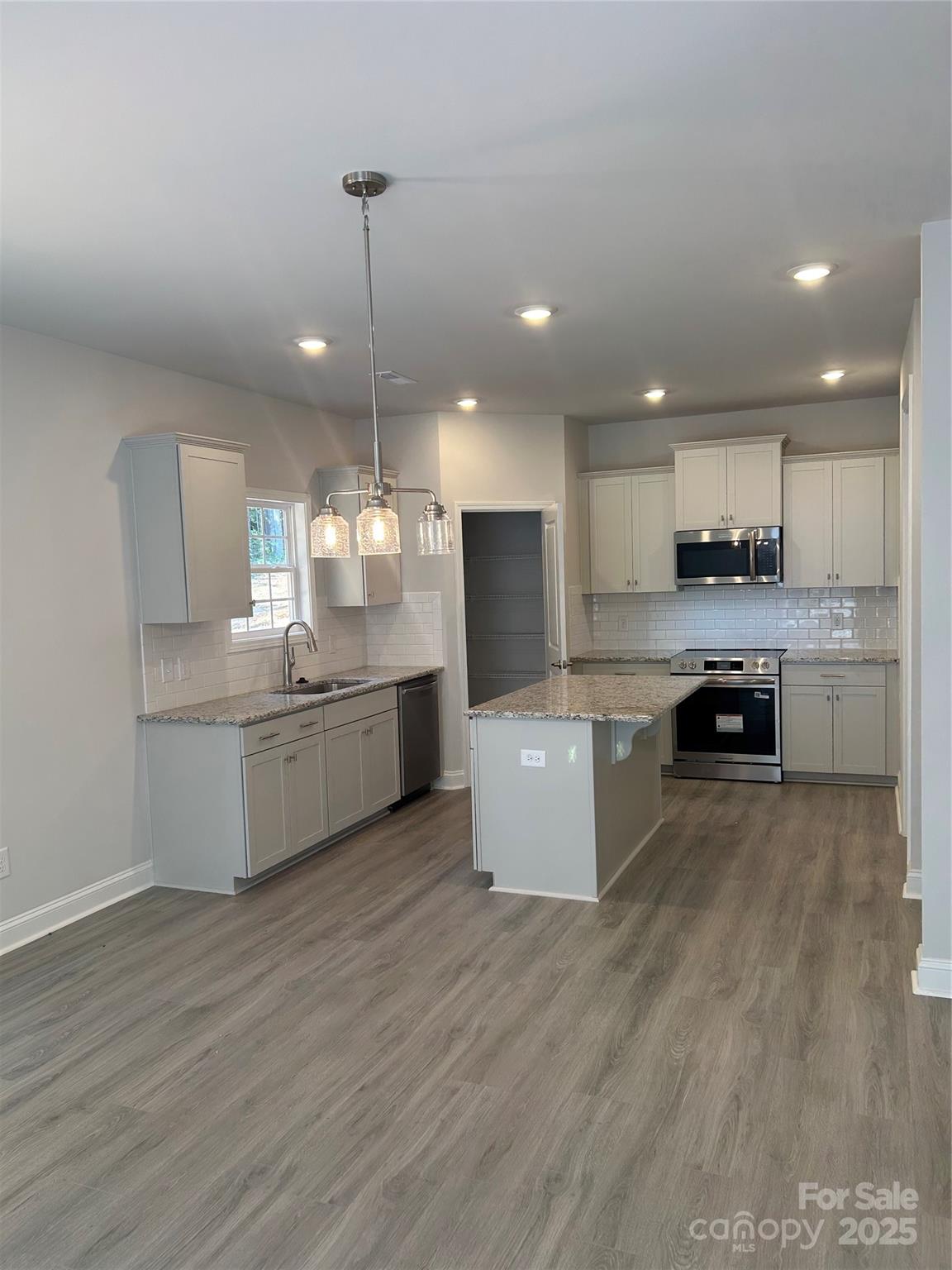 2915 Waterford Lane #33 B — Albemarle