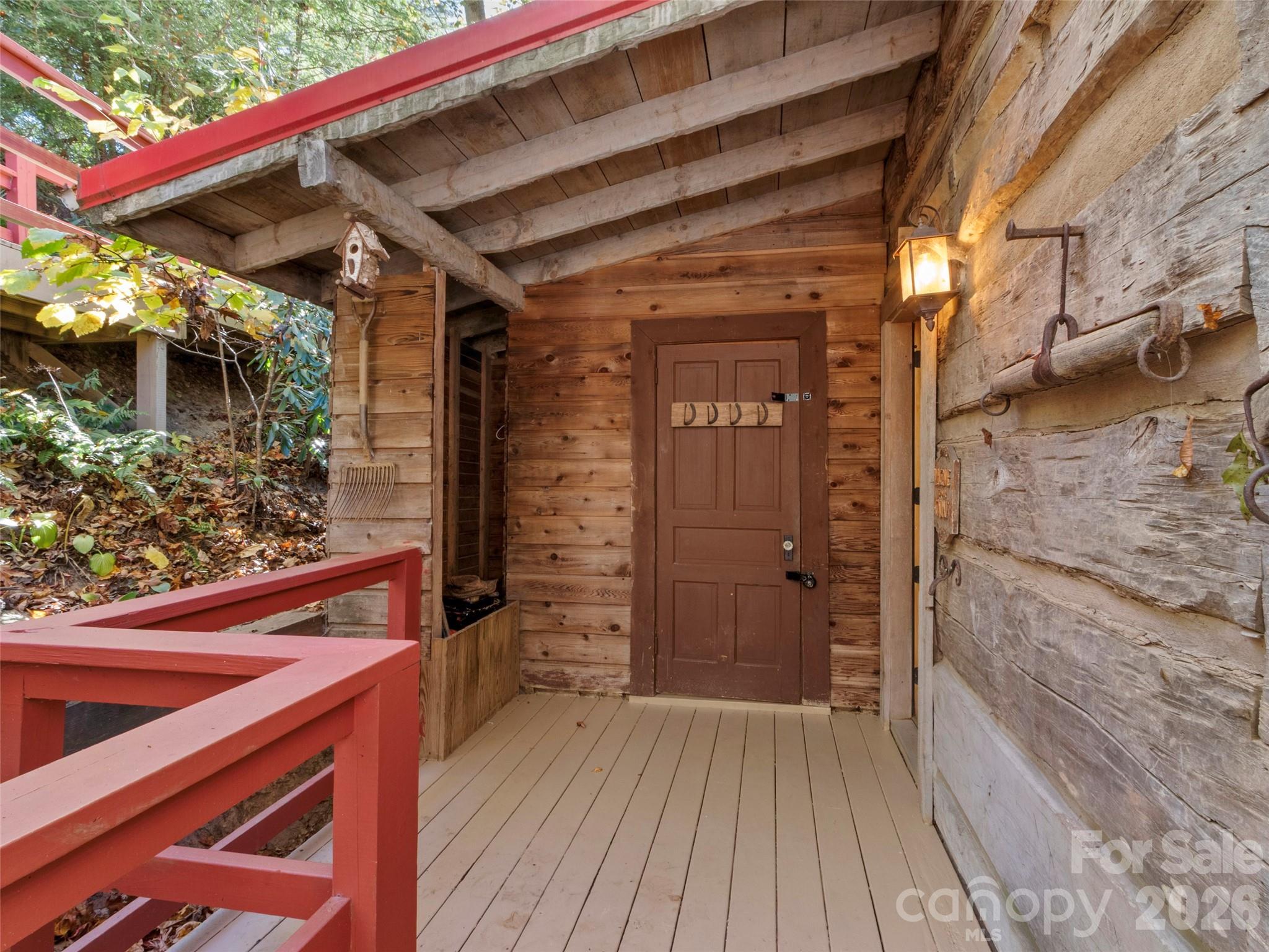 996 HALLS CHAPEL Road — Burnsville