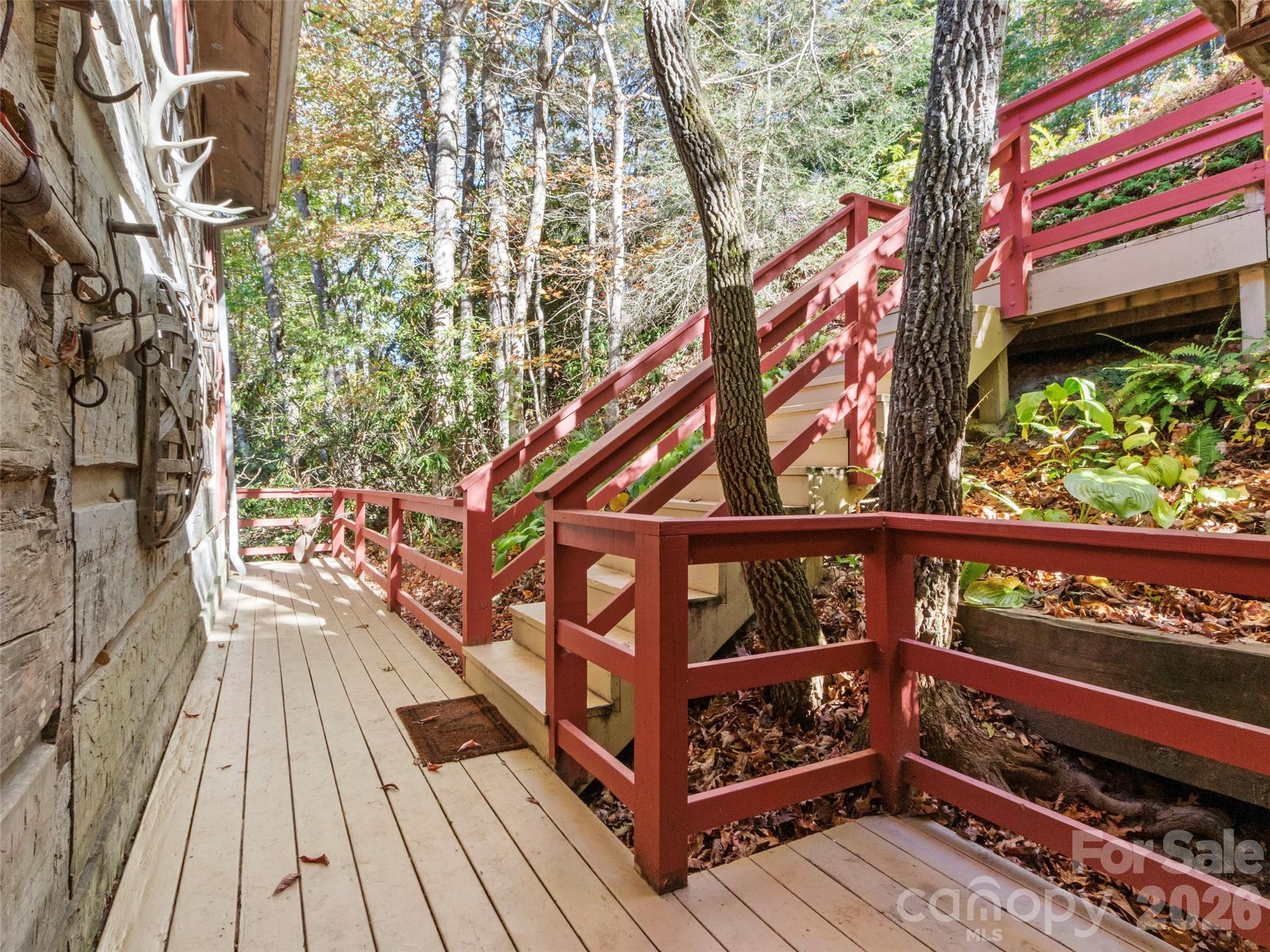 996 HALLS CHAPEL Road — Burnsville