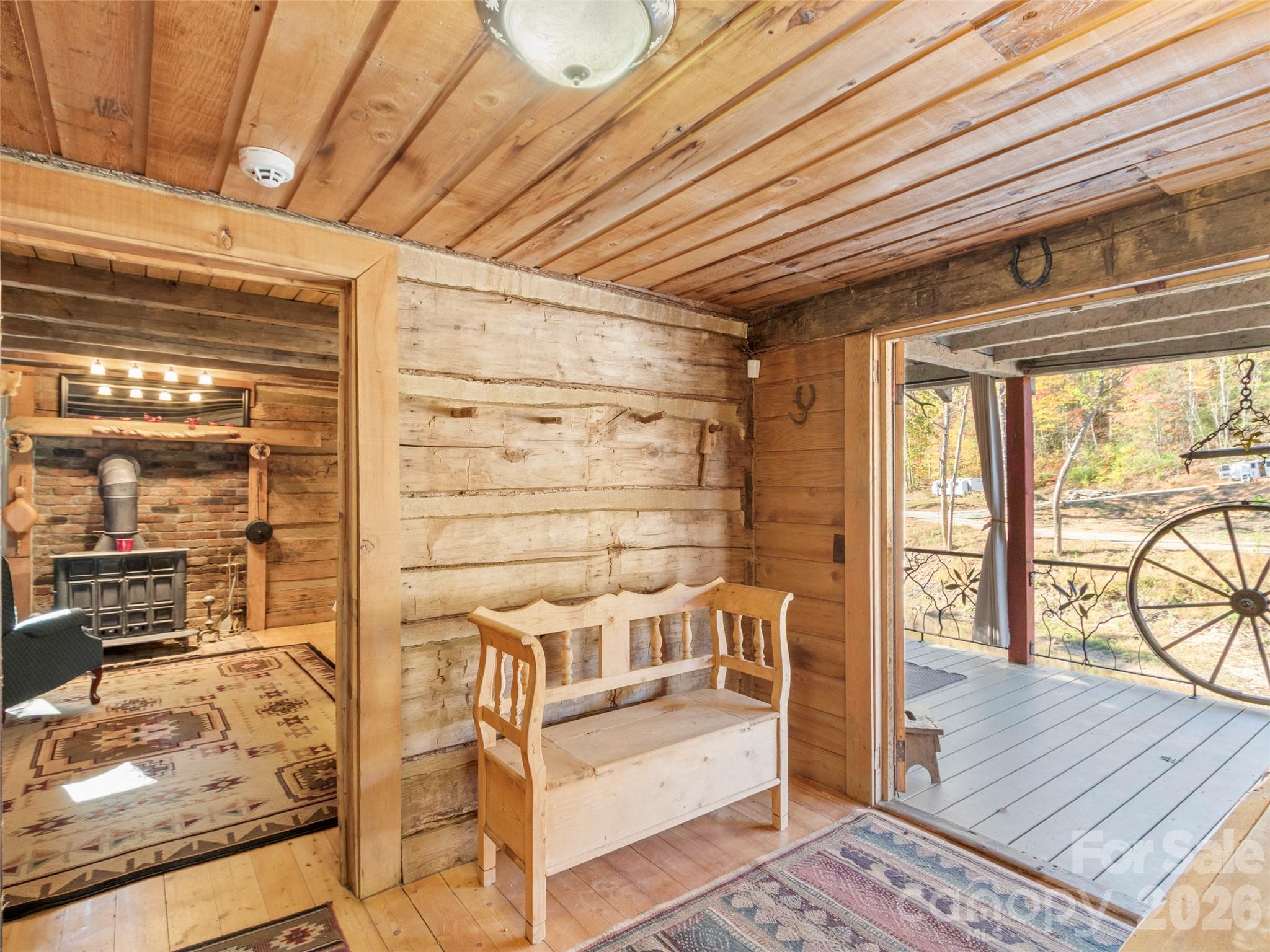 996 HALLS CHAPEL Road — Burnsville
