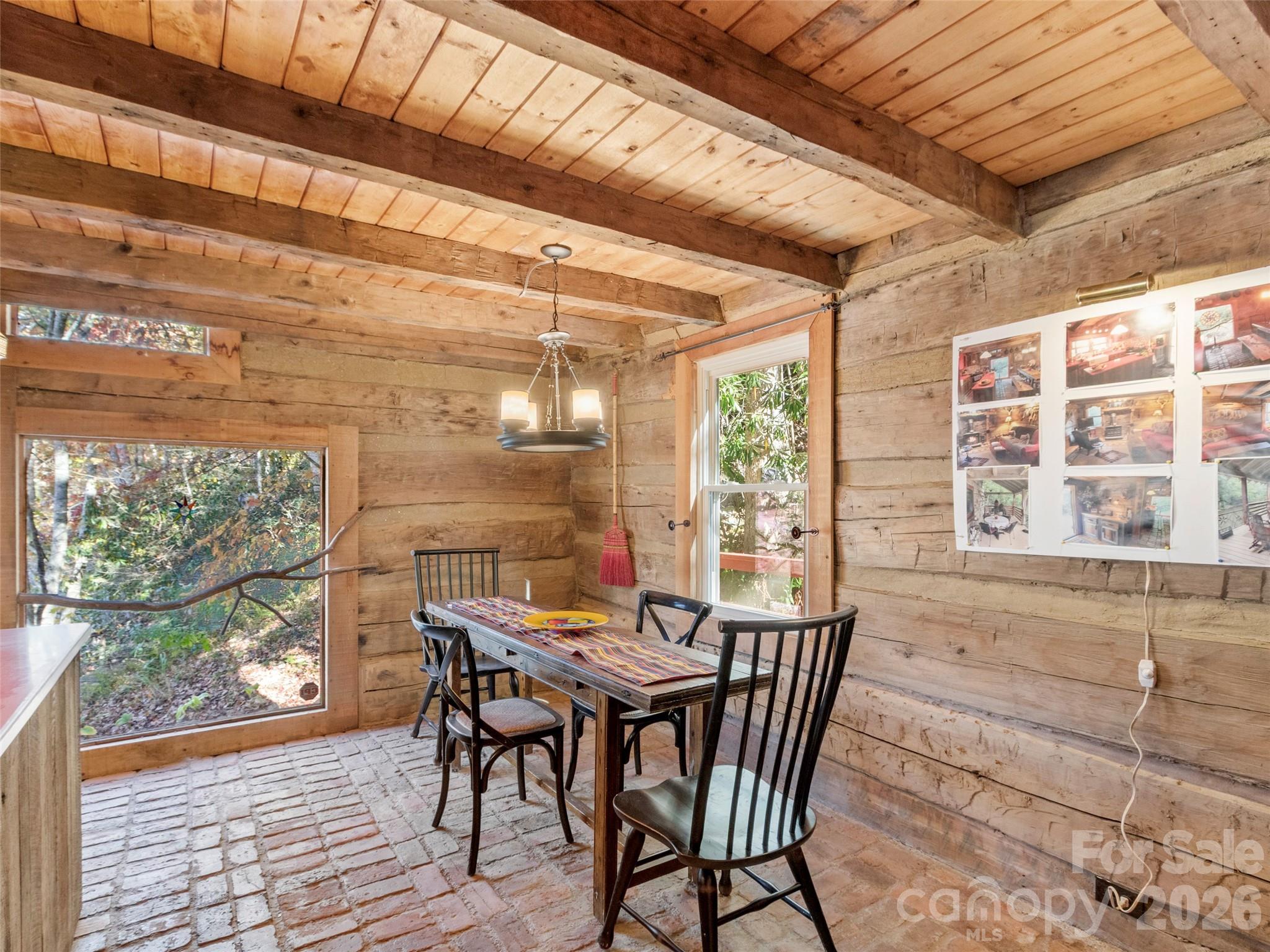 996 HALLS CHAPEL Road — Burnsville