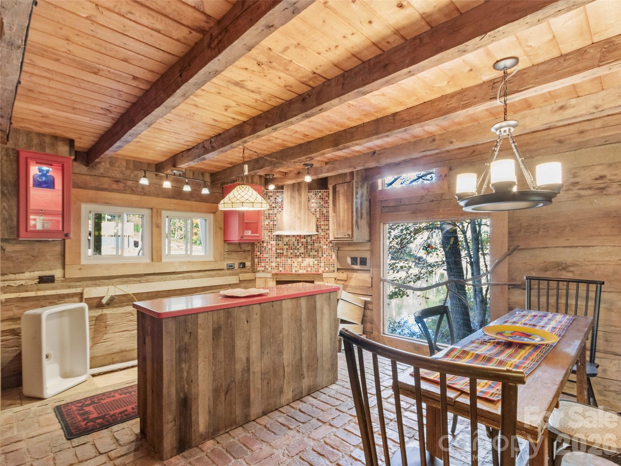996 HALLS CHAPEL Road — Burnsville