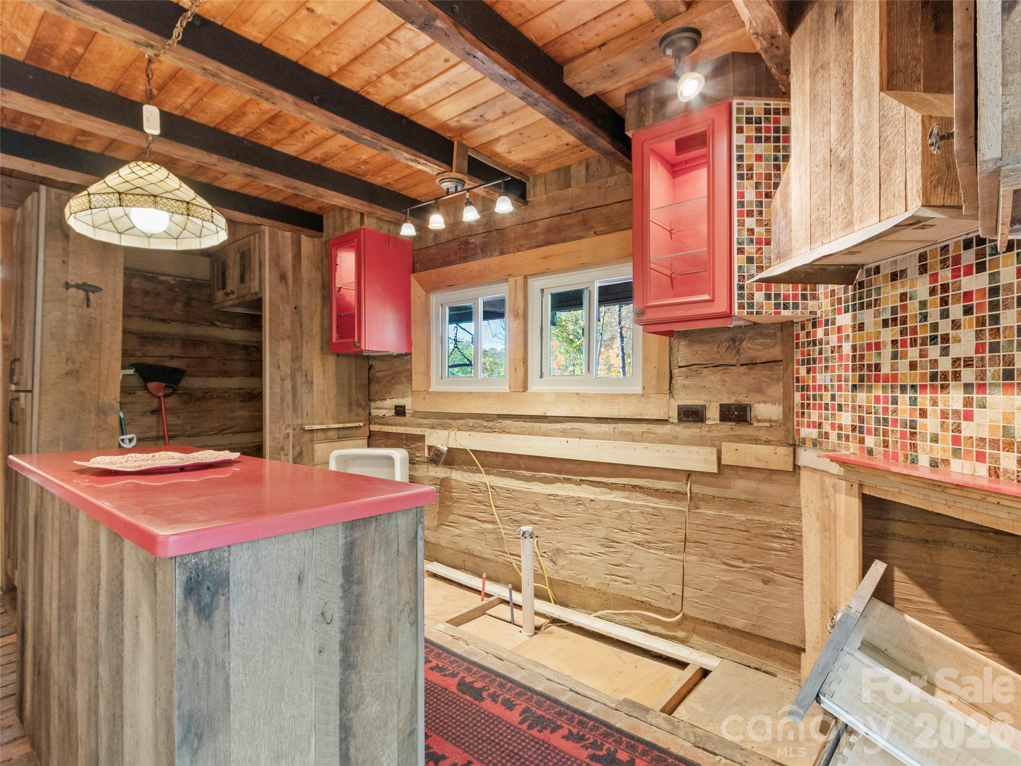 996 HALLS CHAPEL Road — Burnsville