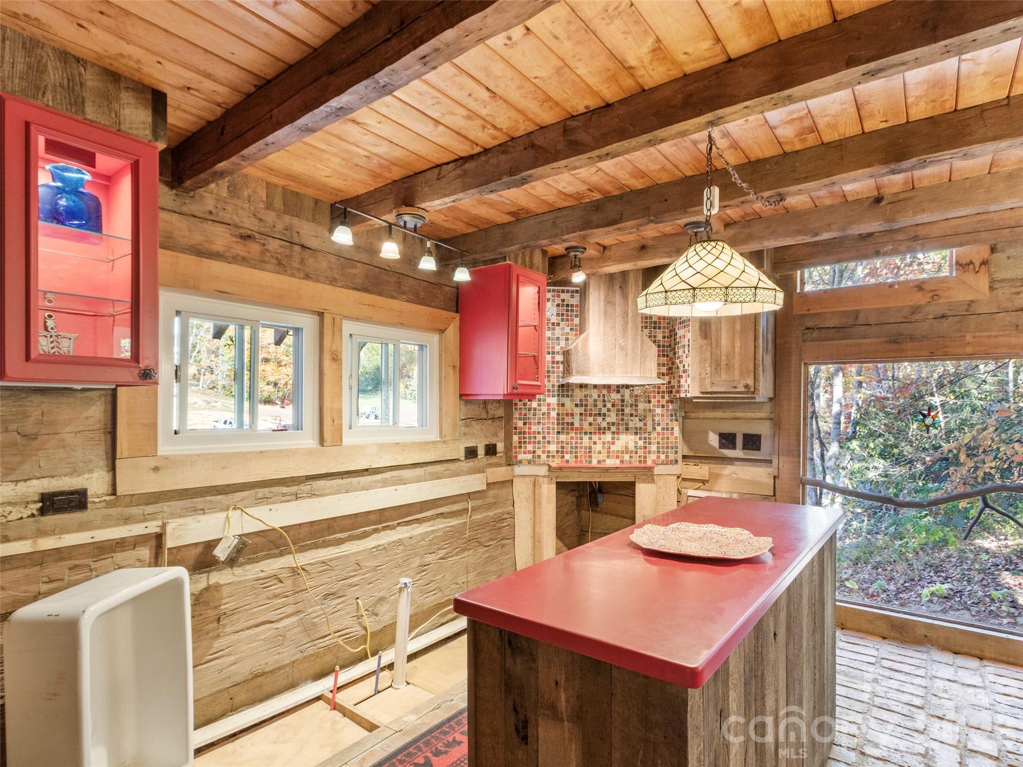 996 HALLS CHAPEL Road — Burnsville