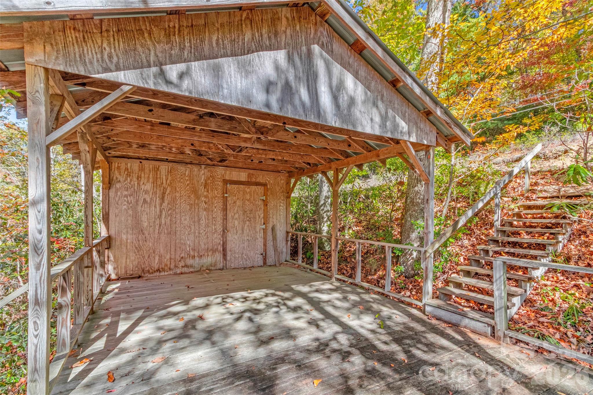 996 HALLS CHAPEL Road — Burnsville