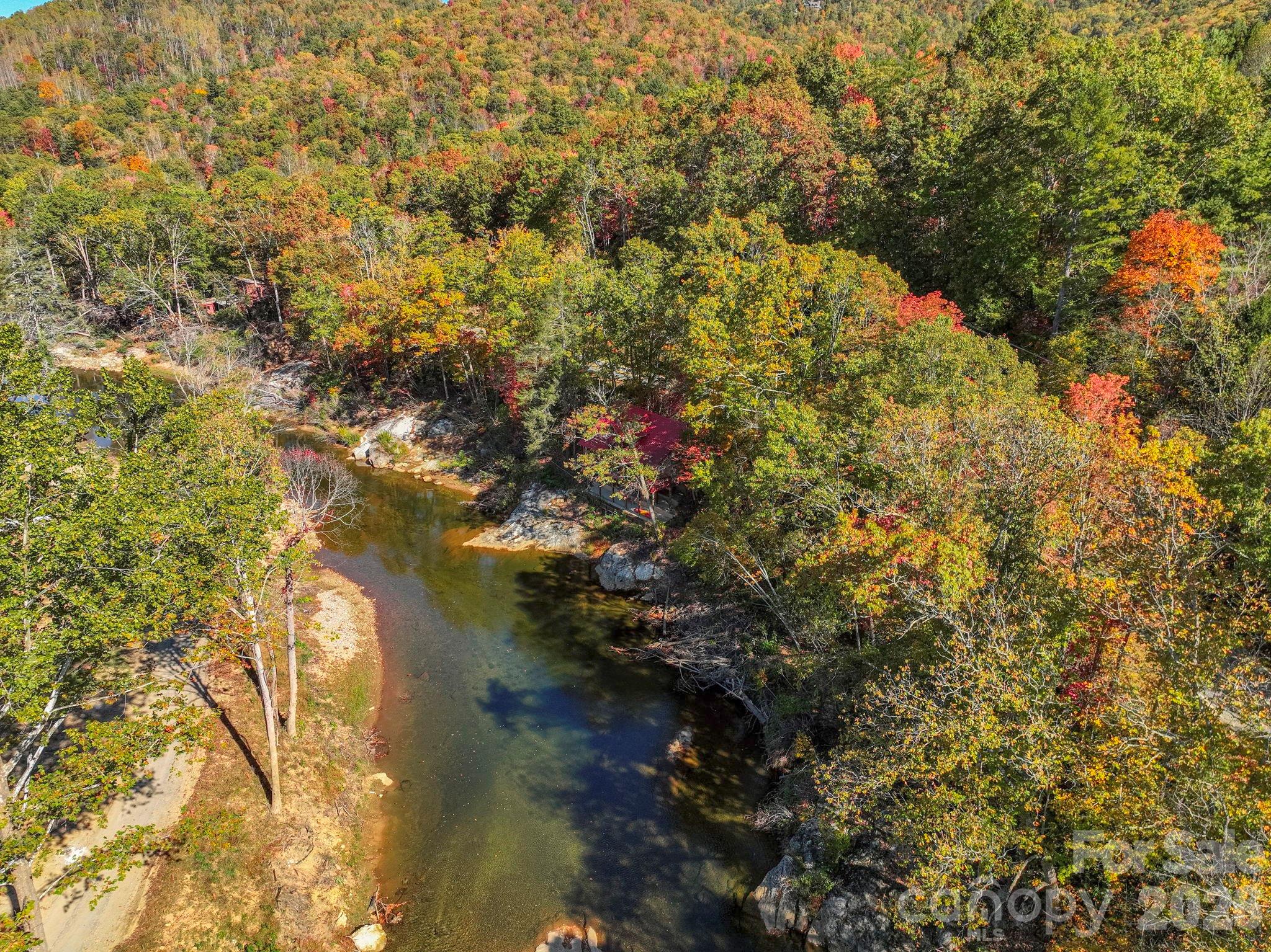 996 HALLS CHAPEL Road — Burnsville