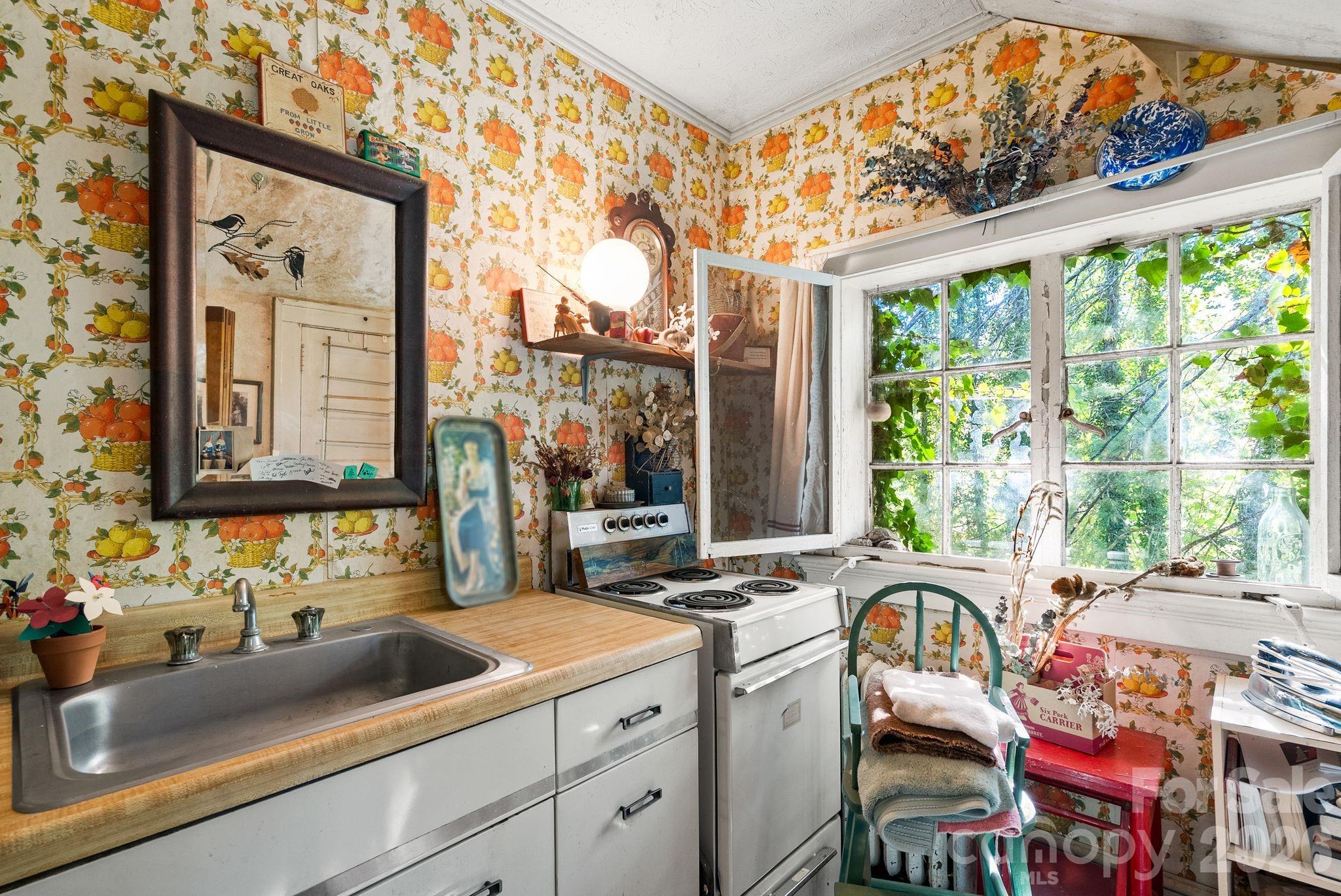 414 Beaucatcher Road — Asheville