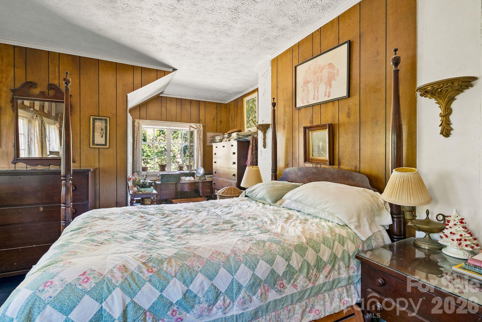 414 Beaucatcher Road — Asheville