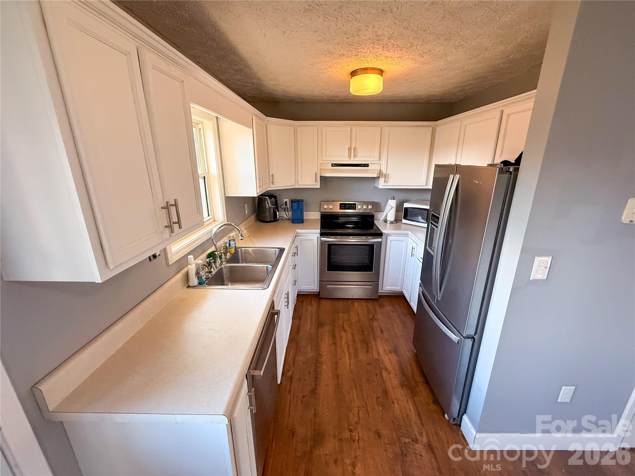 45 Pleasant Court — Flat Rock