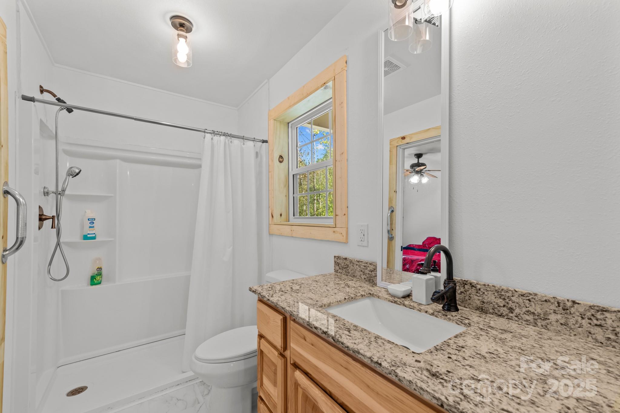 1036 Williamsburg Drive — Lenoir
