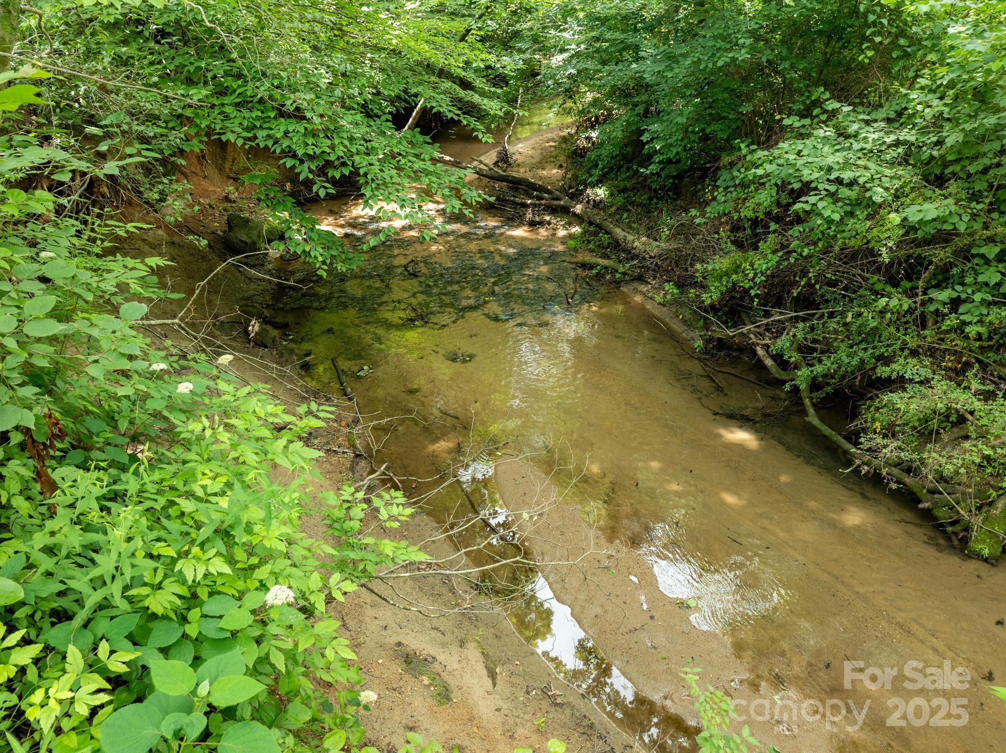 1036 Williamsburg Drive — Lenoir