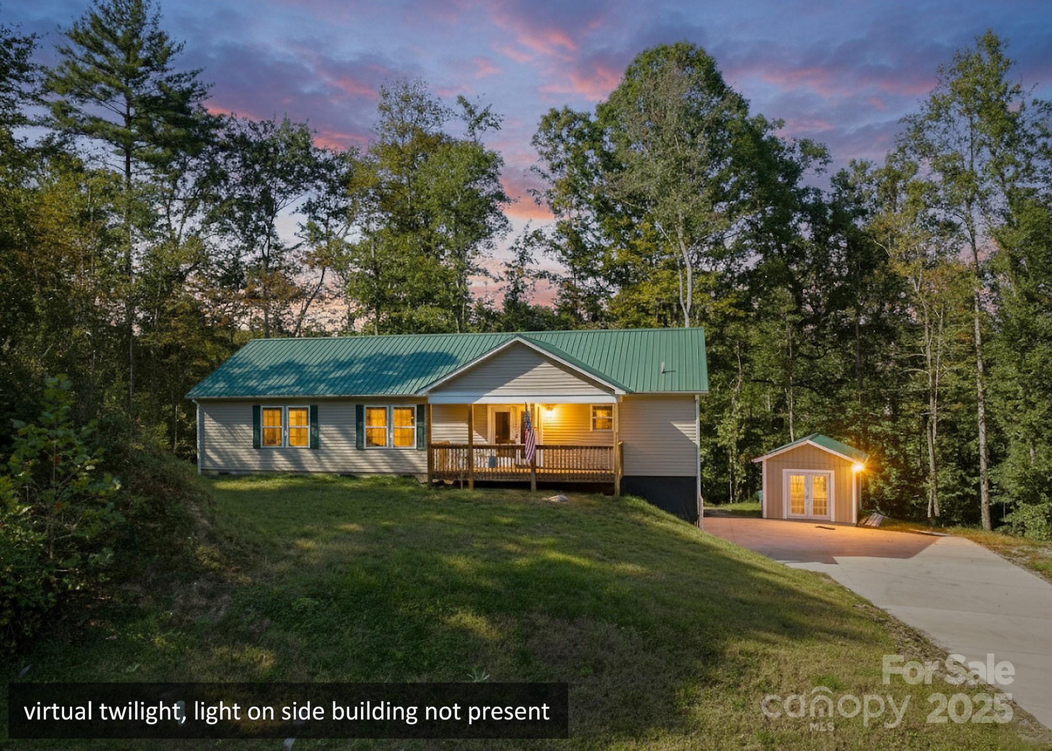 1036 Williamsburg Drive — Lenoir