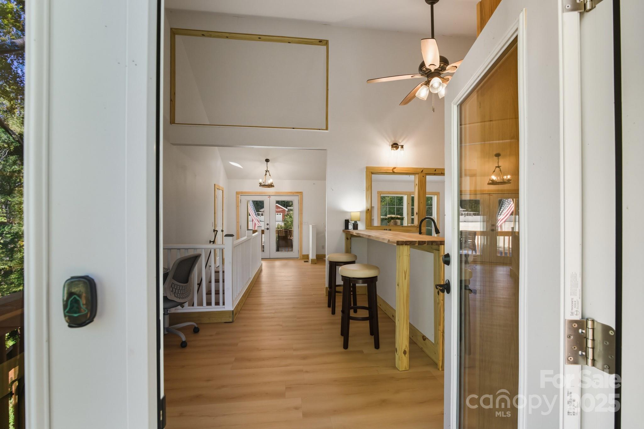 1036 Williamsburg Drive — Lenoir